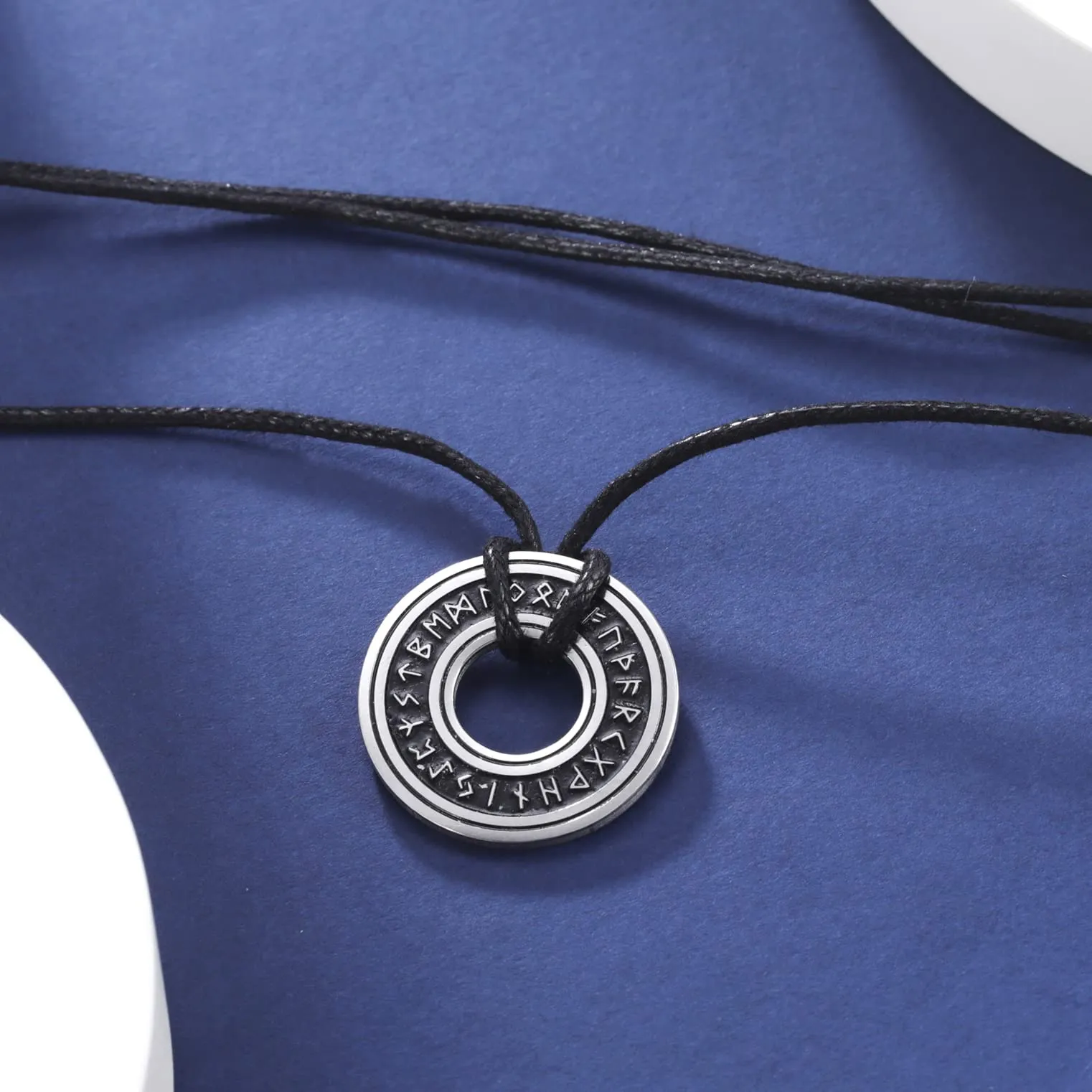VASSAGO Collana vintage con rune vichinghe norrene, Corsair Runic Elder Futhark anello cerchio talismano ciondolo catena in pelle, gioielli regalo vichinghi per uomini e donne - immagine 5