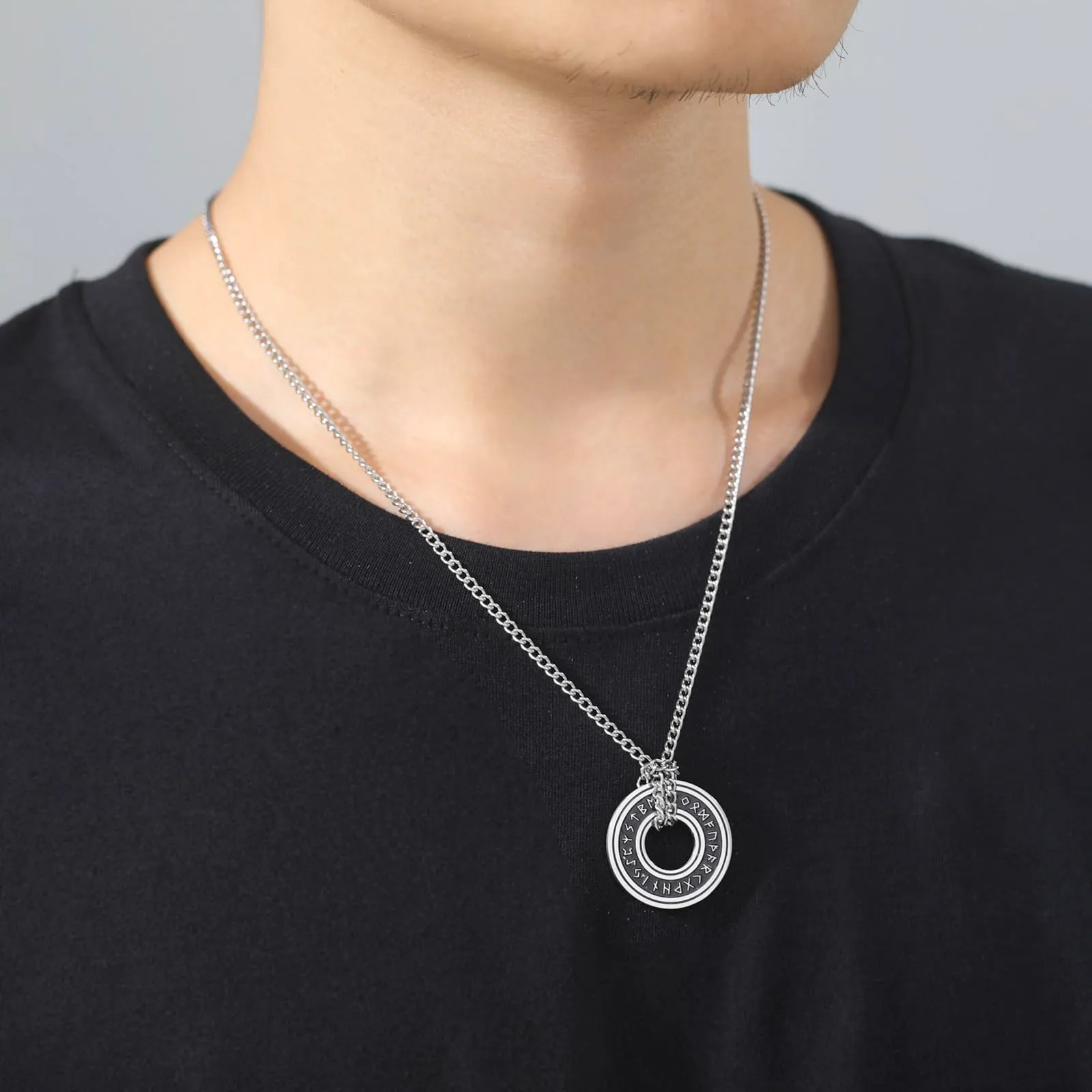VASSAGO Collana Vintage con Rune vichinghe norrene, Corsair Runic Elder Futhark Anello Cerchio Talismano Ciondolo Catena in Pelle, Gioielli Regalo Vichinghi per Uomini e Donne - immagine 4
