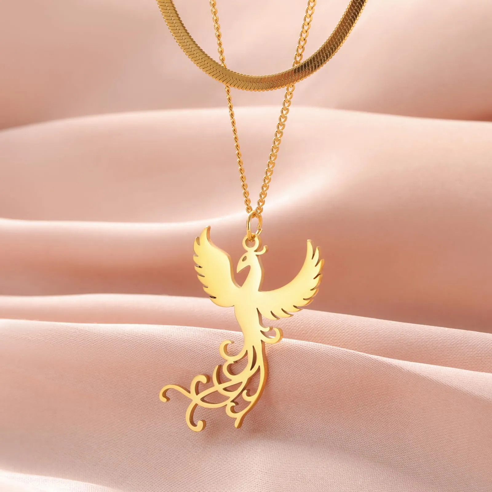 VASSAGO Collana di fenice nascente per donne Collana con ciondolo di uccello di fuoco in acciaio inox per uomini Regali di gioielli alla moda (catena a serpente d'oro) - immagine 4