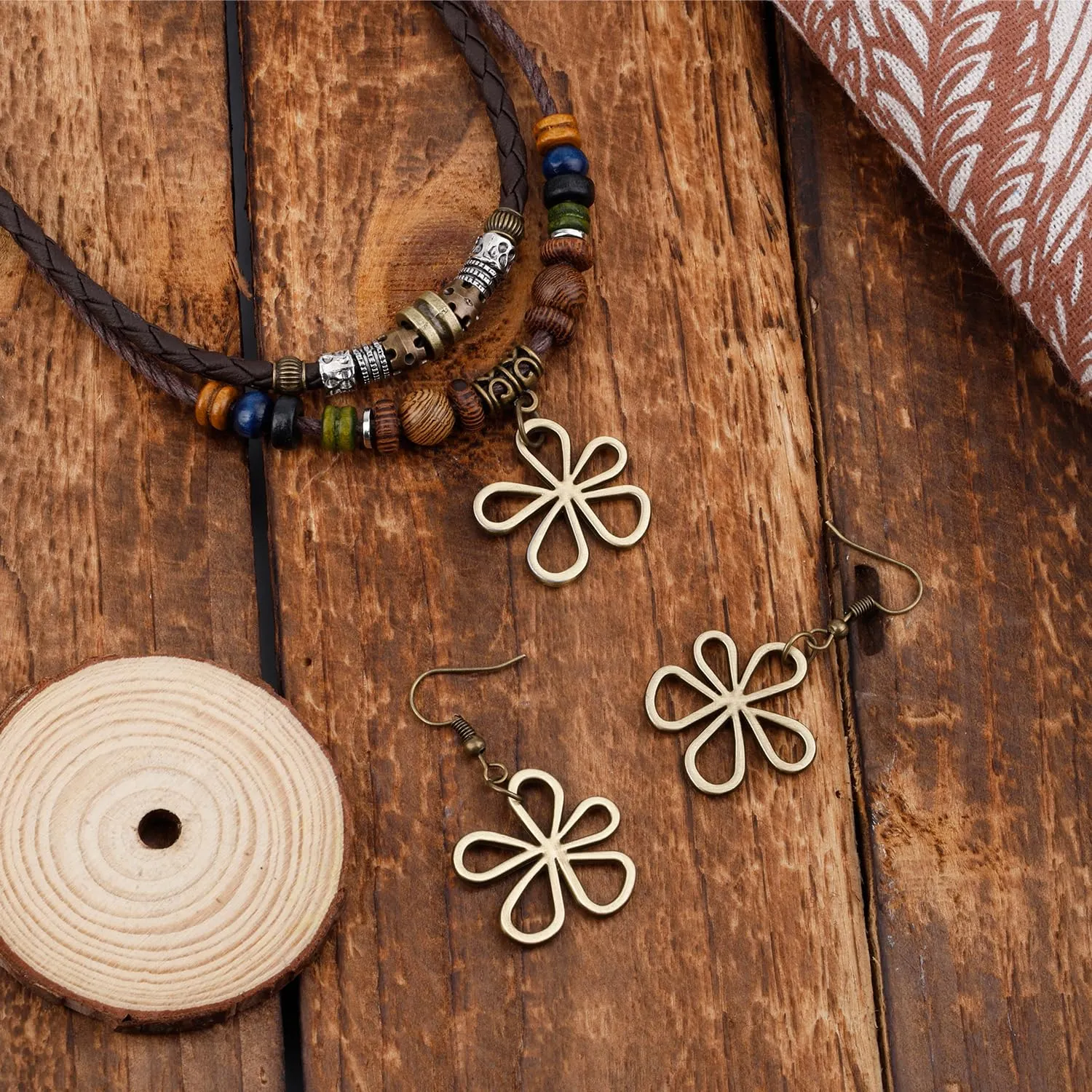 Mikovivi Collana Perline di Legno a Strati con Orecchini a Forma di Fiore Cavo, Collane Boho Hippie Gioielli Bohémien Unisex per Uomo e Donna - immagine 4