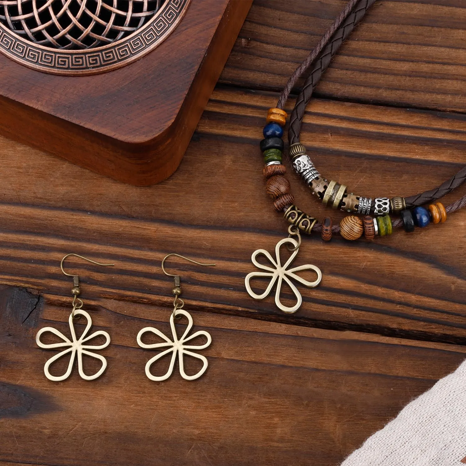Mikovivi Collana Perline di Legno a Strati con Orecchini a Forma di Fiore Cavo, Collane Boho Hippie Gioielli Bohémien Unisex per Uomo e Donna - immagine 7