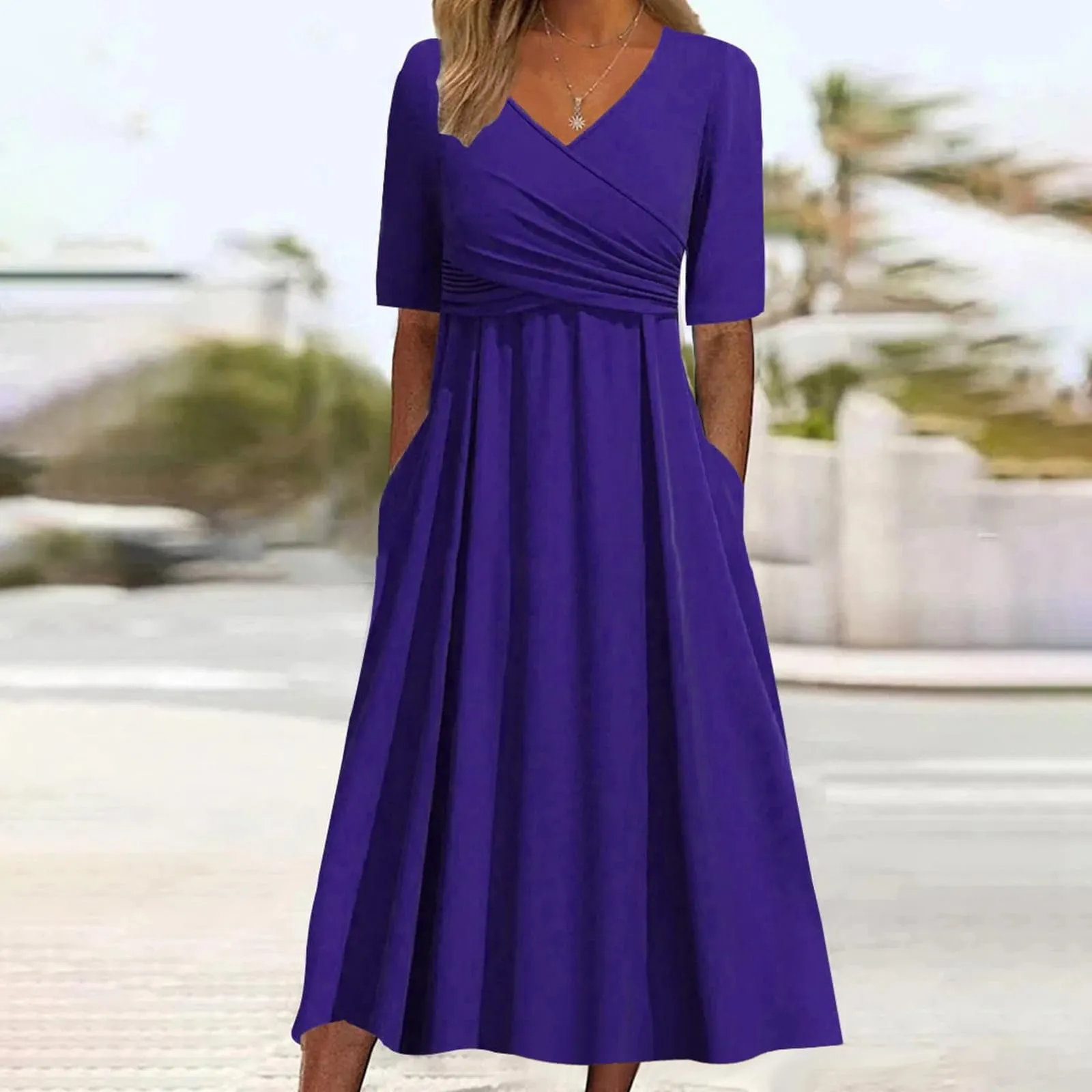 Abiti estivi da donna UK con scollo a V pieghettato abito casual vestibilità ampia manica corta spiaggia gonna lunga fluida abiti larghi abito estivo da donna, Viola, 3XL - immagine 2