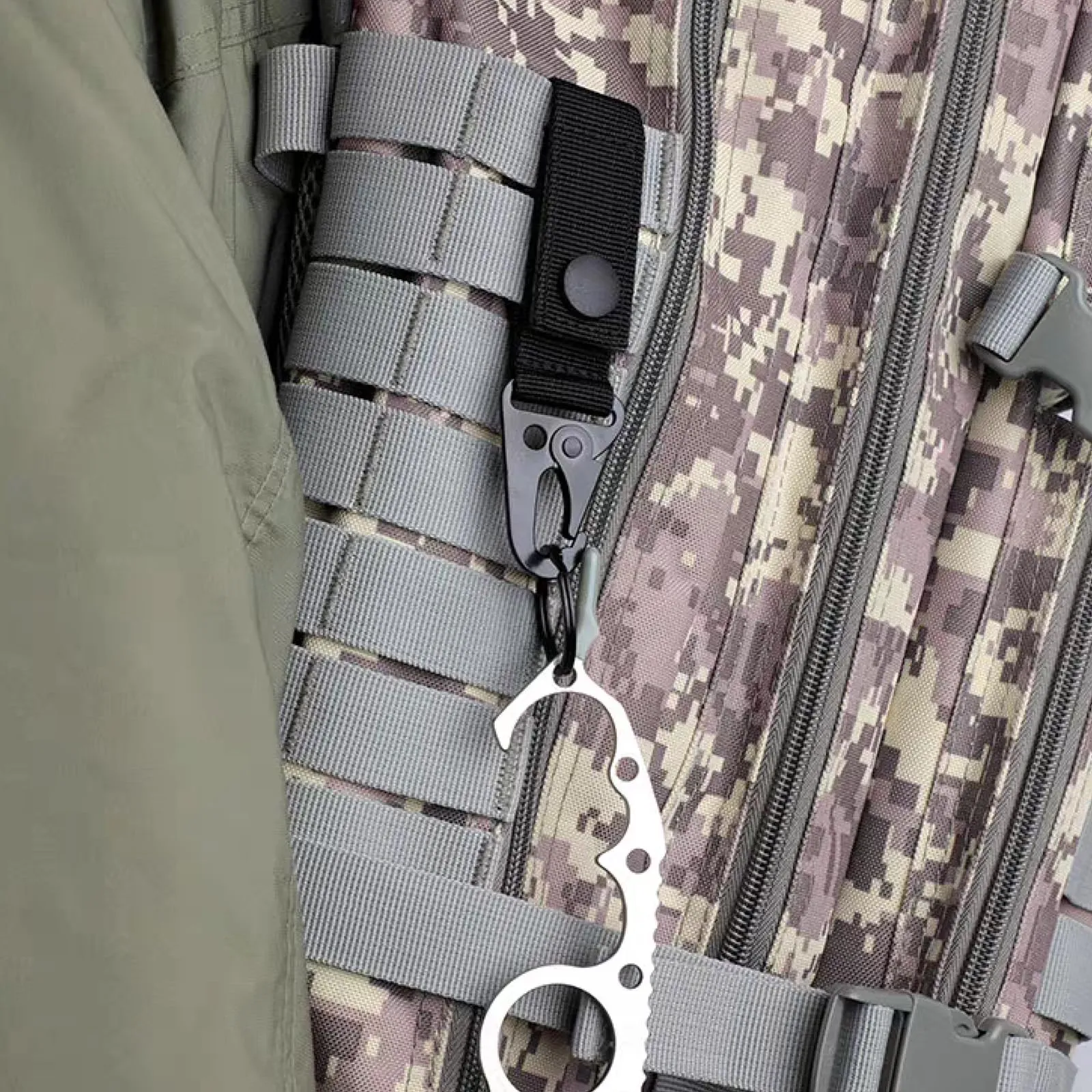 TRIWONDER Portachiavi da Cinturone Tattico con Moschettone, Gancio Portachiavi Militare in Nylon per Caccia Escursioni Polizia e Guardia Giurata (A - Cachi - 4 Pezzi) - immagine 7