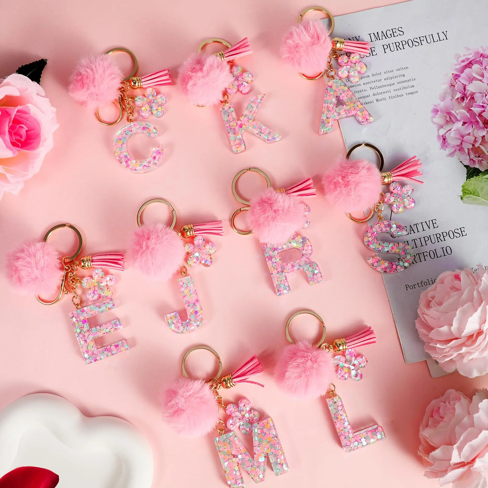 JSRQT Portachiavi con Iniziale X Rosa per Donne Ragazze, Nome Portachiavi Lettere dell'alfabeto in Resina a Fiore con Ciondoli a Pompon, Carino Ciondolo alla Moda Key Chain per Borse e Zaini - immagine 2