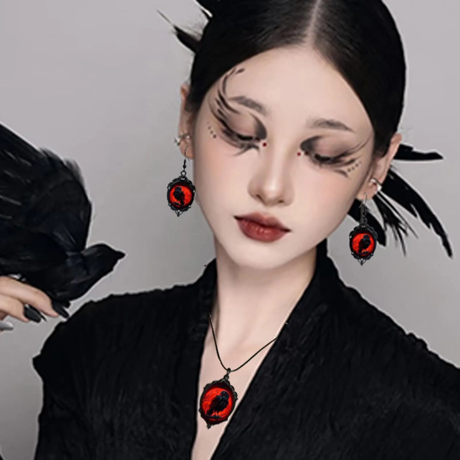 Set Gioielli Donna in Stile Gotico, Strega Goffrato Collana e Orecchini - immagine 3