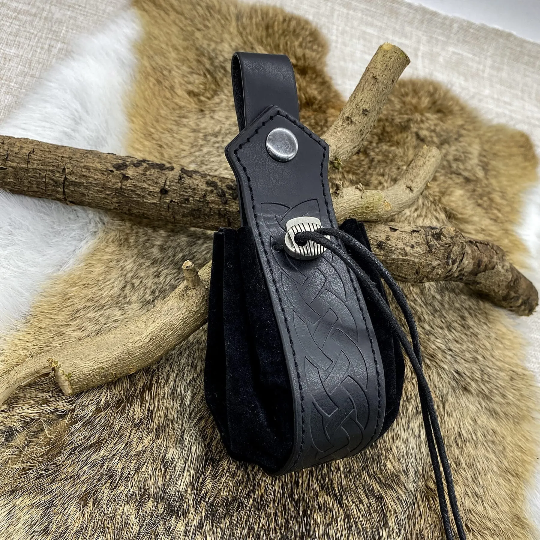 Marsupio medievale in ecopelle, marsupio vichingo con coulisse, portamonete rinascimentale vintage, sacchetto dei dadi per il LARP Halloween Ren Faire (Nero) - immagine 8