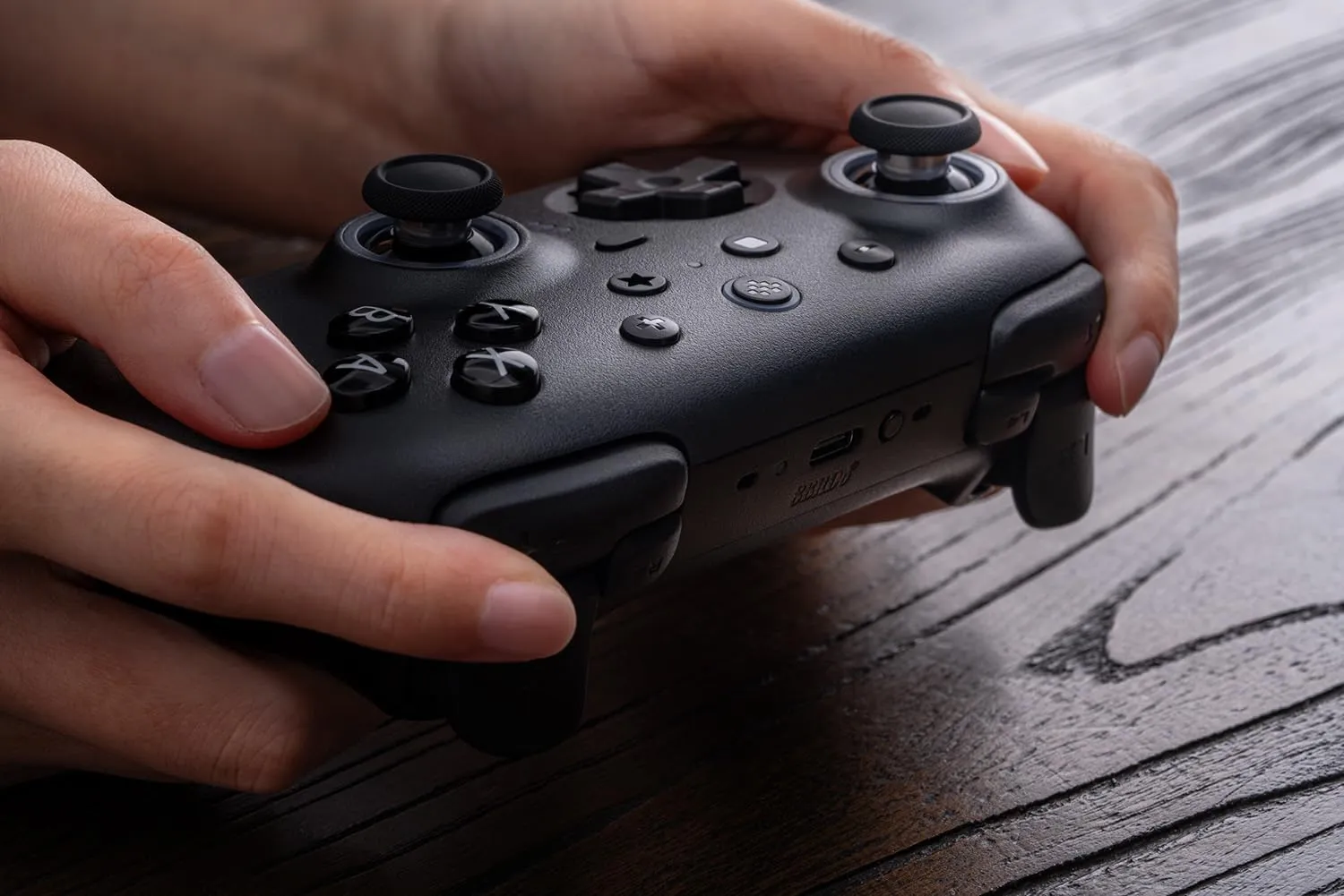 8BitDo Ultimate 2 Bluetooth Controller for Switch & Windows PC, Switch Pro Controller with TMR Joysticks, Switchable Hall Effect/Tactile Triggers, Vibration and Motion Control, RGB Fire Ring, Black - immagine 11