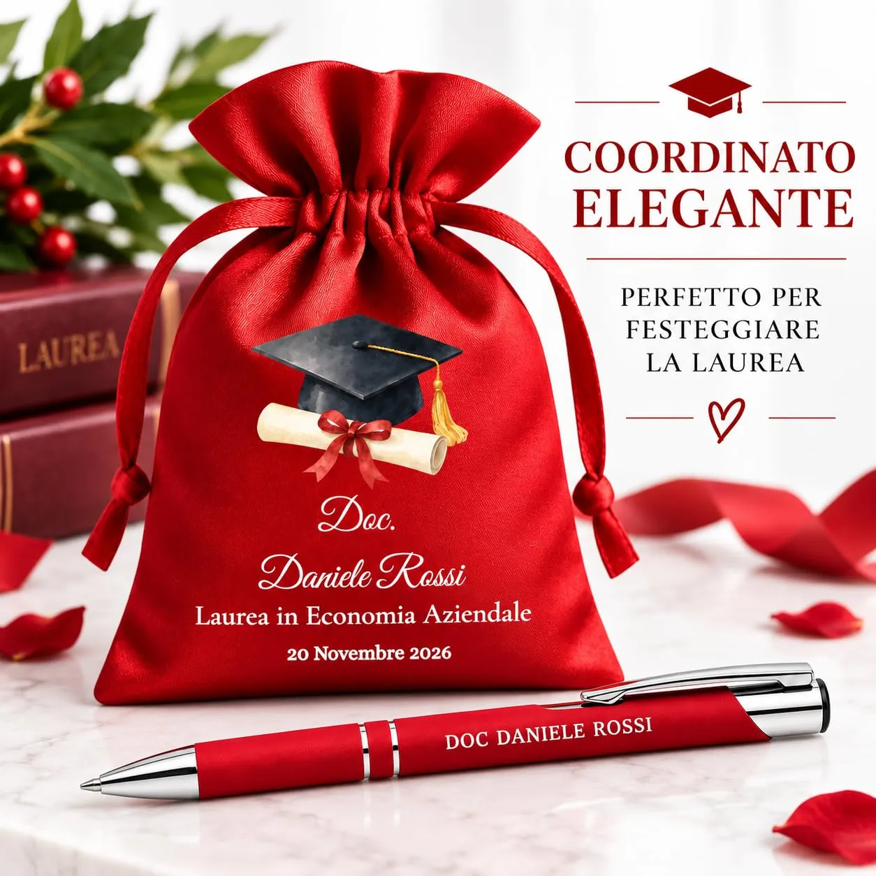 Cormar Kit Bomboniere Laurea Personalizzate, Rosso, 12 Sacchetti in Raso con 12 Penne Personalizzate, Nome, Facoltà e Data (STILE 9) - immagine 7
