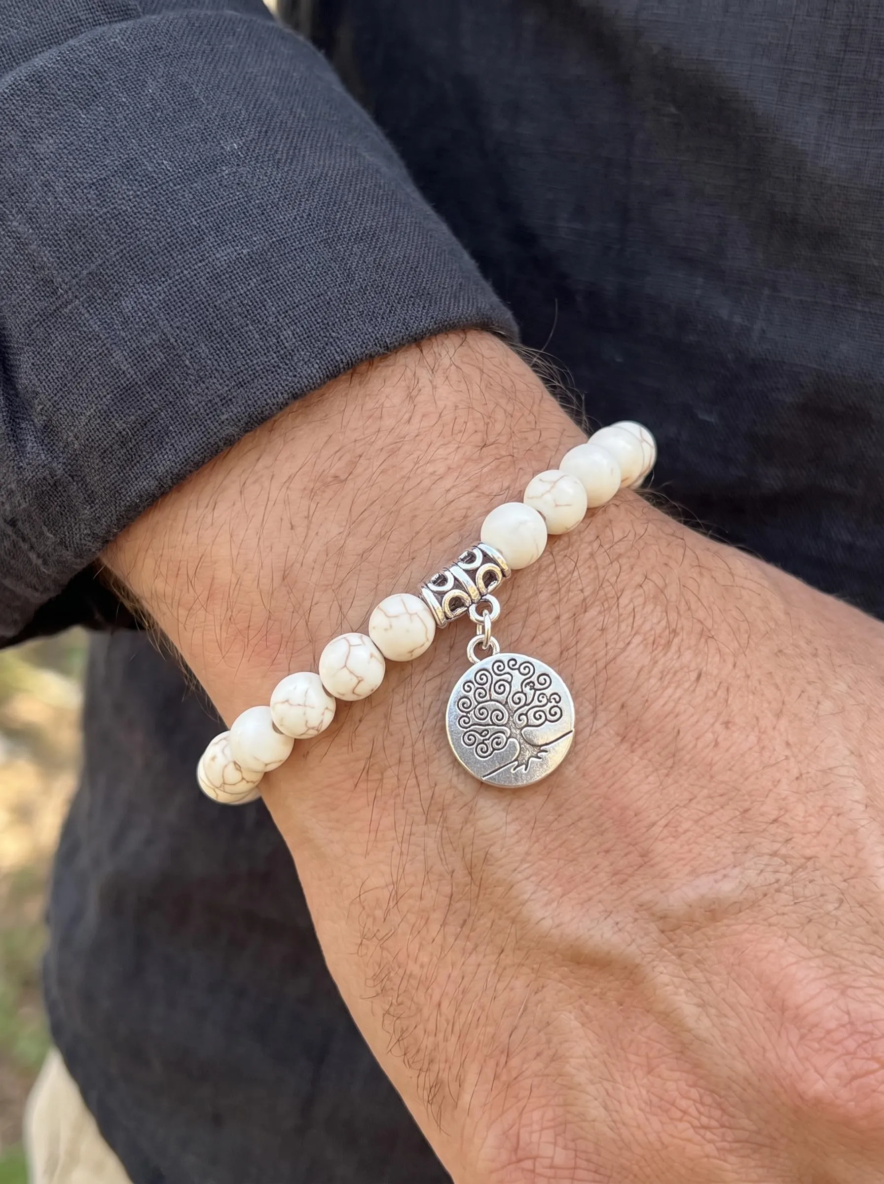 Bracciale Pietre Naturali 8mm GufoZen - Cristalli Veri per Uomo e Donna - Accessorio Elegante per Yoga e Meditazione - Idea Regalo Scatola Premium - Braccialetto Energia (Howlite Albero della Vita) - immagine 4