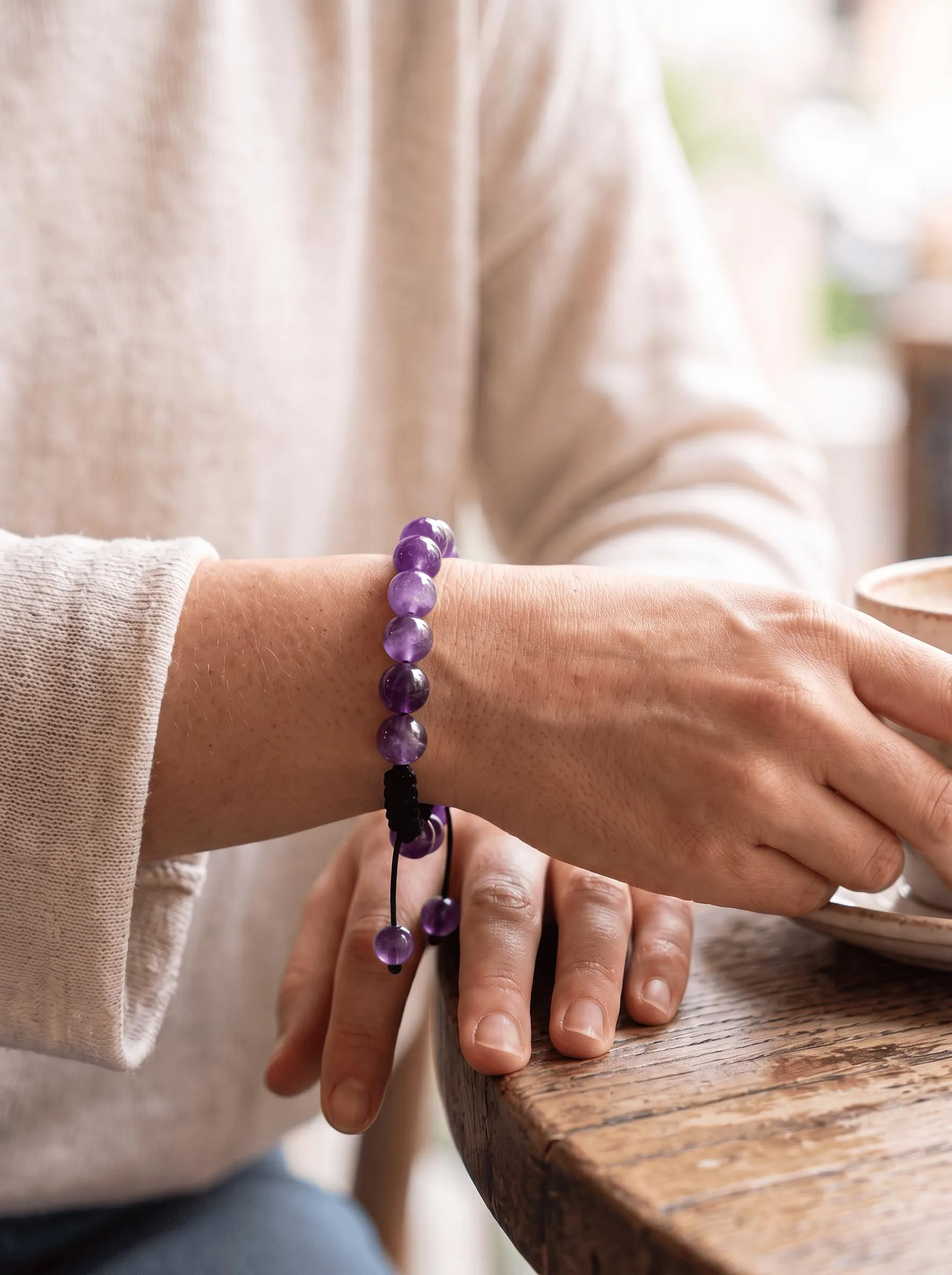 Bracciale Pietre Naturali 8mm GufoZen Regolabile - Cristalli Veri Uomo e Donna - Accessorio per Yoga e Meditazione - Idea Regalo Originale con Scatola Premium - Braccialetto Energia (Ametista) - immagine 4