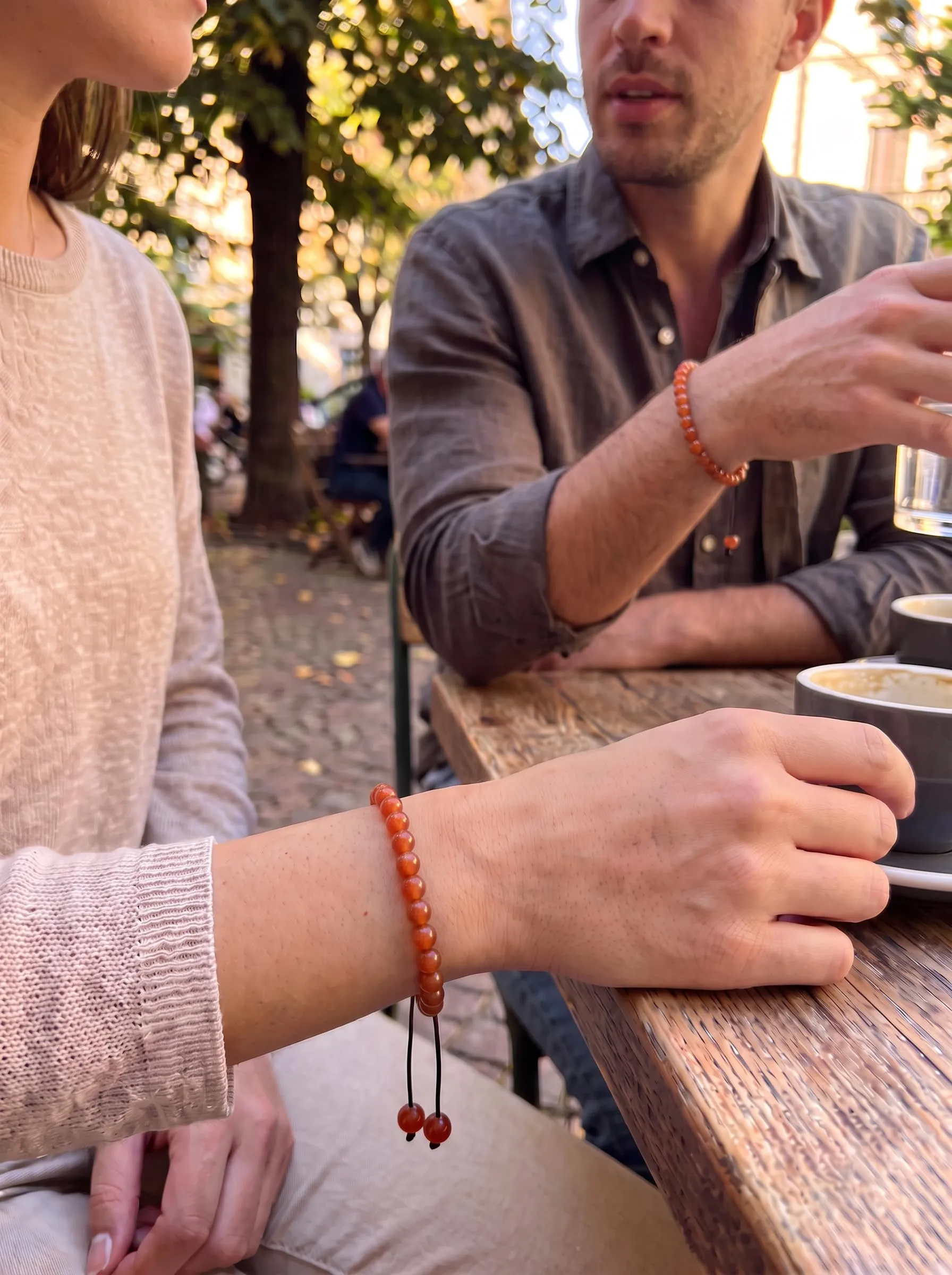 Bracciale Pietre Naturali 8mm GufoZen Regolabile - Cristalli Veri Uomo e Donna - Accessorio per Yoga e Meditazione - Idea Regalo Originale con Scatola Premium - Braccialetto Energia (Corniola) - immagine 3
