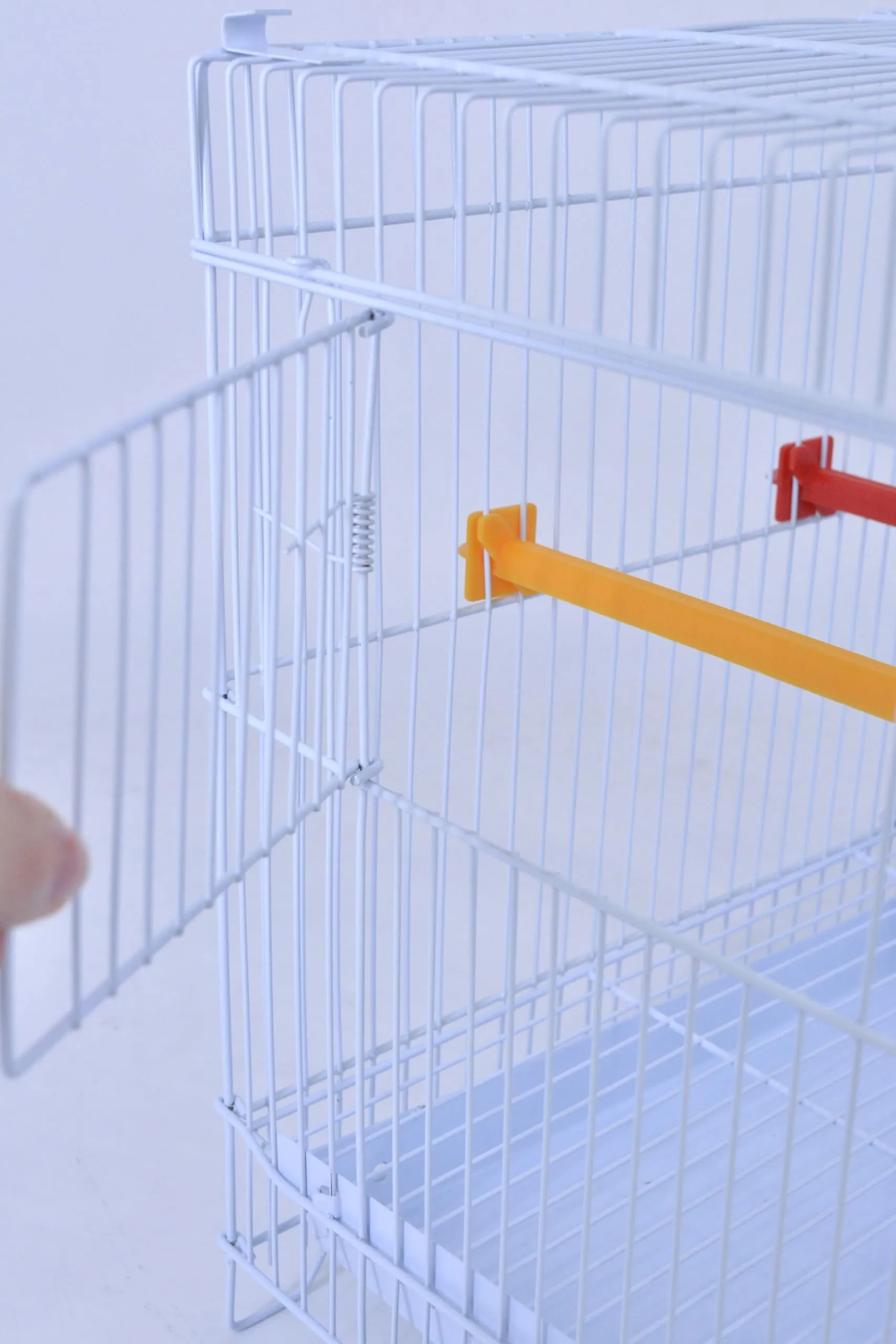 Pet's Solution - Gabbia Cova per Uccelli, Ideale per Allevamento e Predisposizione Modulare Verticale, con Divisori, Griglia e Vassoio Estraibili, Posatoi e 6 Mangiatoie (Bianca) - immagine 8