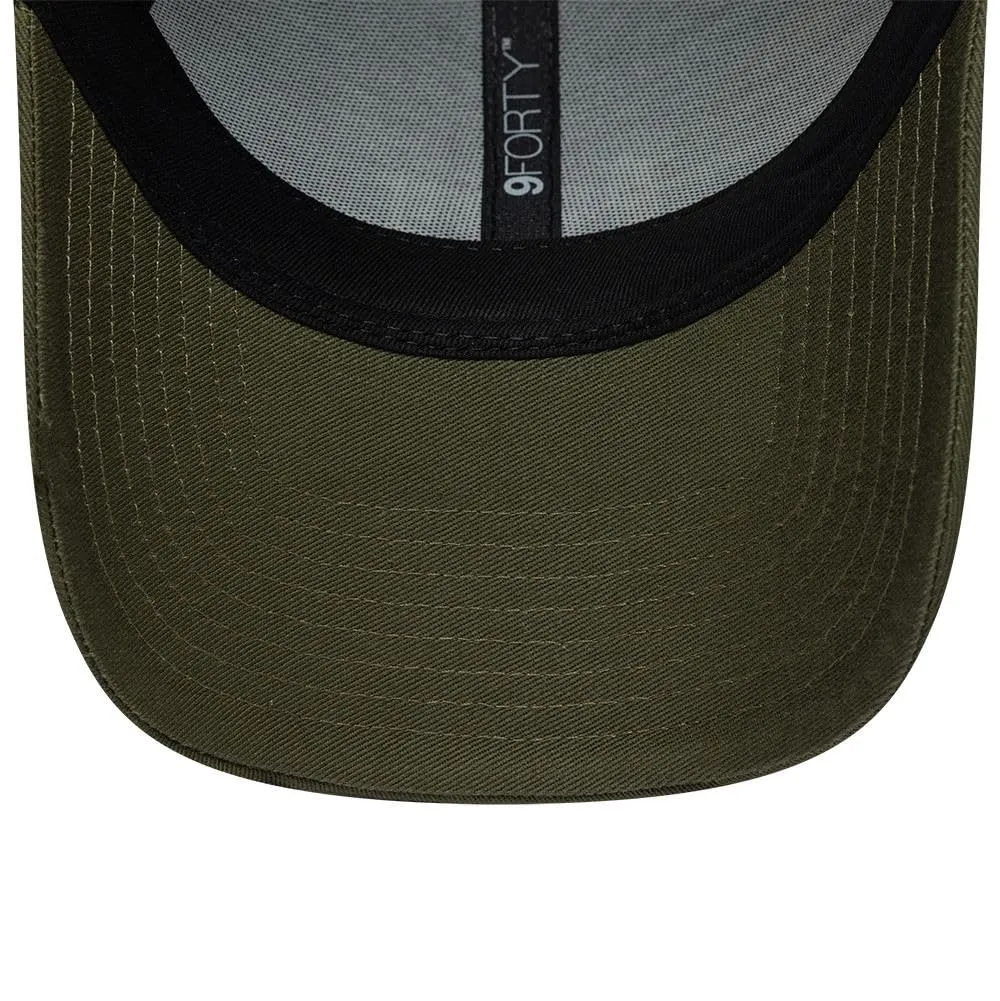 New Era Sorry Gem Patch Distress 9Forty Adjustable Cappellino Oliva - immagine 5