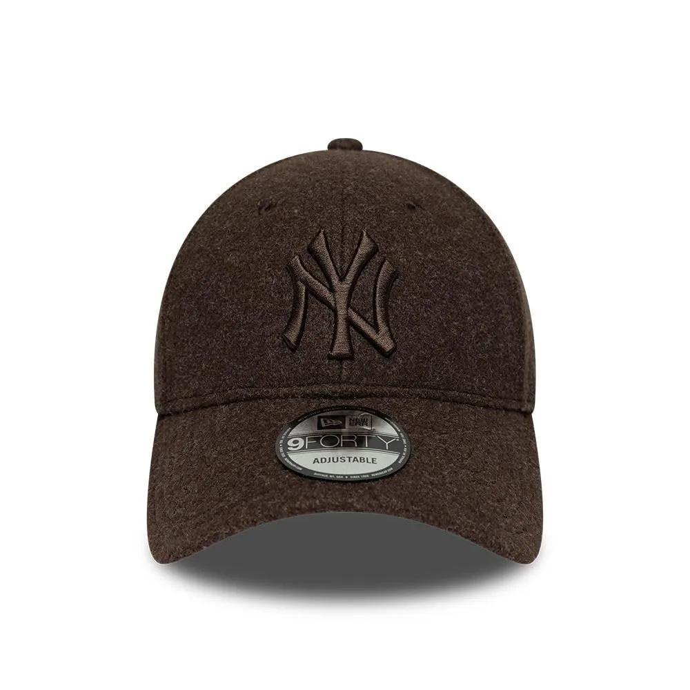 New Era New York Yankees Winter 9Forty Adjustable Cappellino Marrone - immagine 2