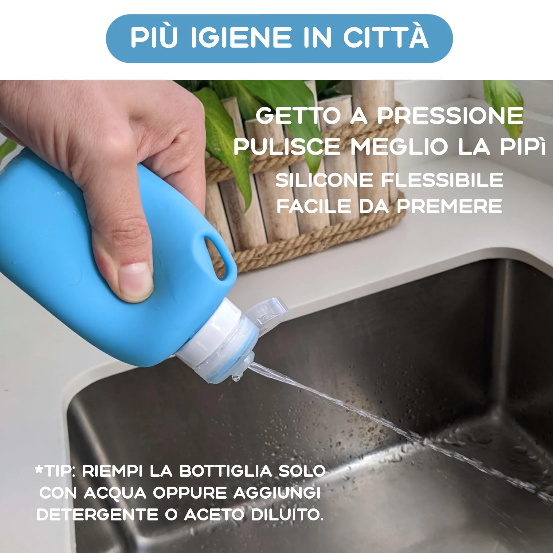 Bottiglia per Pipì Cane in Silicone 150 ml, Azzurro Chiaro. Bottiglia per Pulire la Pipì del Cane in Strada, Flessibile e Portatile, Antigoccia, con Getto a Pressione e Moschettone (Azzurro 150 ml) - immagine 3