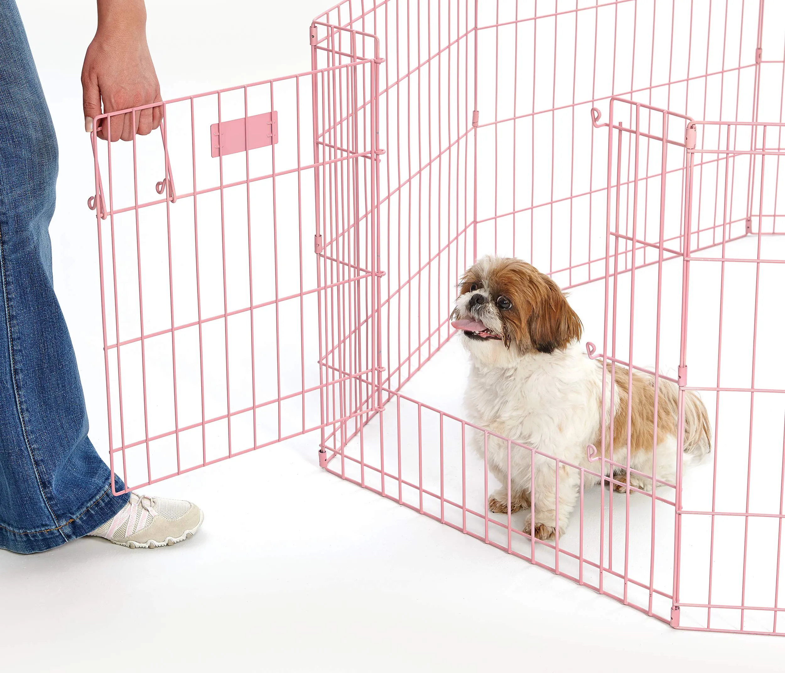 MidWest Homes for Pets, Recinto per animali domestici in metallo, pieghevole, con porta e picchetti per il fissaggio a terra, offre 1,5 metri di spazio per giocare e muoversi, 61 cm di altezza, rosa - immagine 2