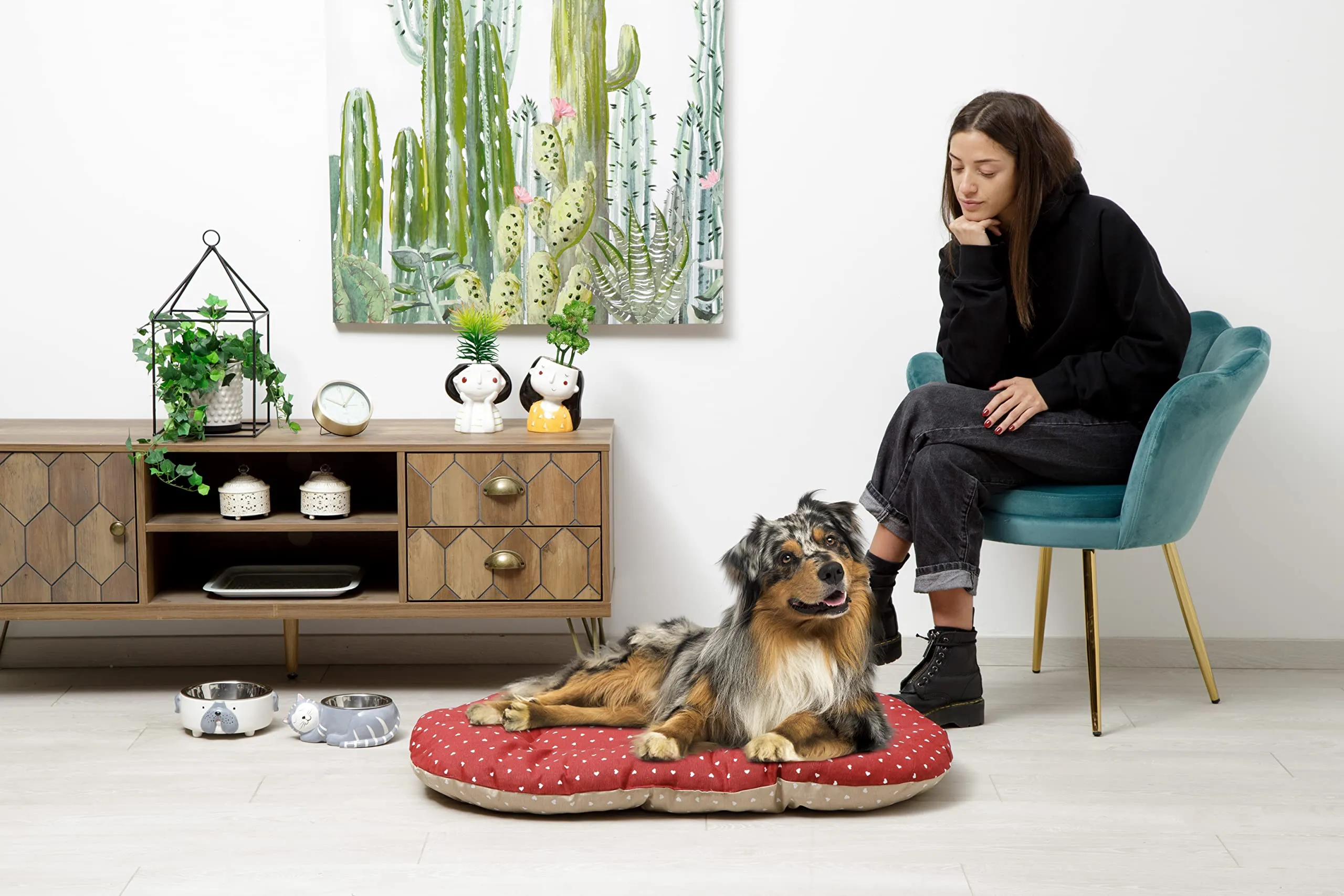 Baroni Home Cuscino Ovale per Cani e Gatti Tessuto Taglia, Imbottito con Morbido Foam, Utilizzabile su Entrambi i Lati (62x100x9 cm, Beige e Rosso Cuori) - immagine 2