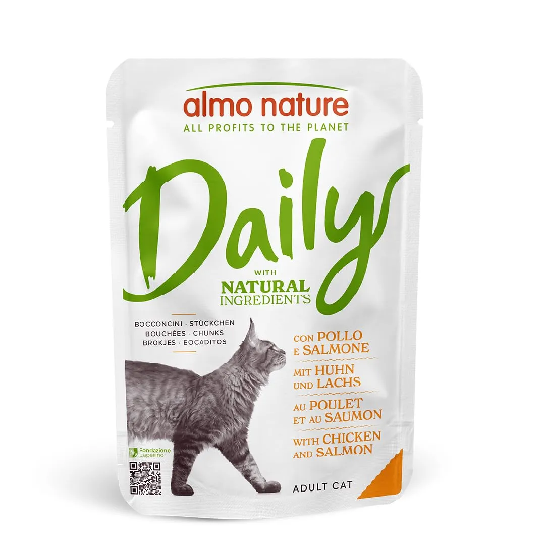 Almo Nature Daily - Alimento Umido Completo Per Gatti Adulti Con Pollo e Salmone - Bocconcini, Confezione da 2.1 kg (30 x 70 g) - immagine 1