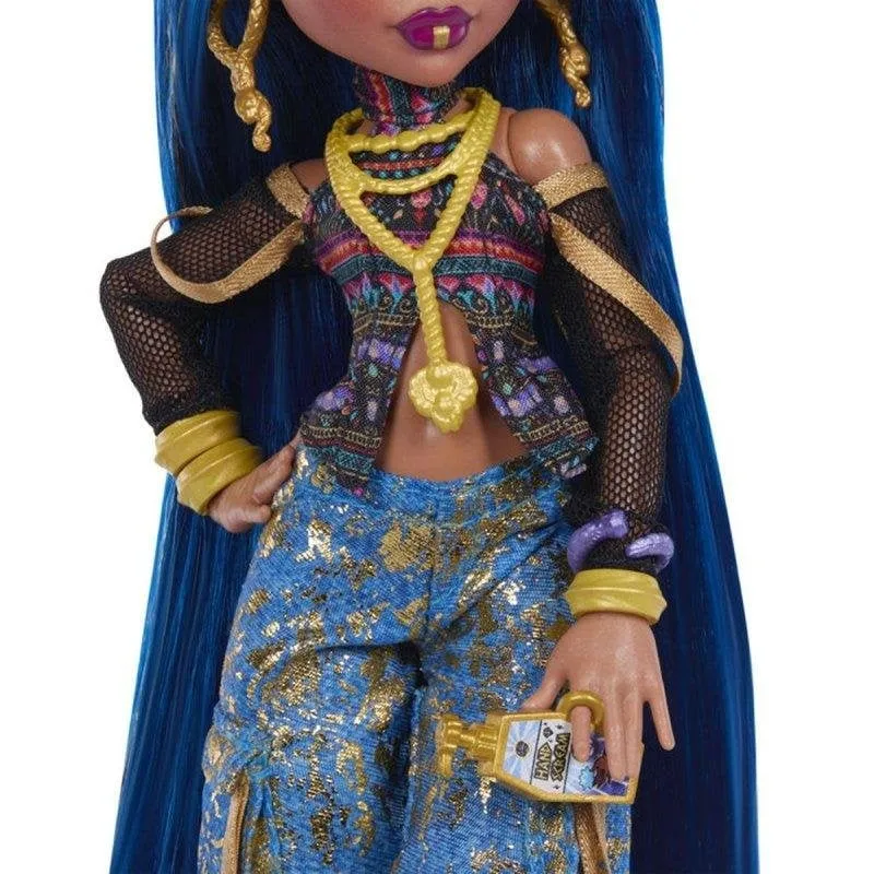 Bambola di Moda Monster High Cleo De Nile Articolata con Mascotte e 7 Accessori - immagine 1