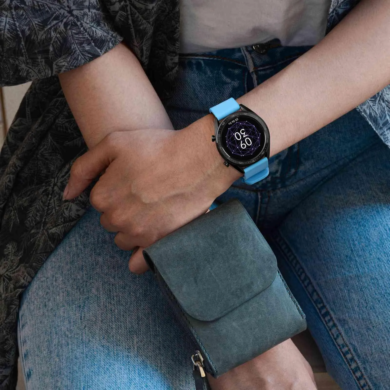 WOCCI 18mm Orologi Cinturino in Silicone con Fibbia Argento per Uomo e Donna (Cielo Blu) - immagine 2