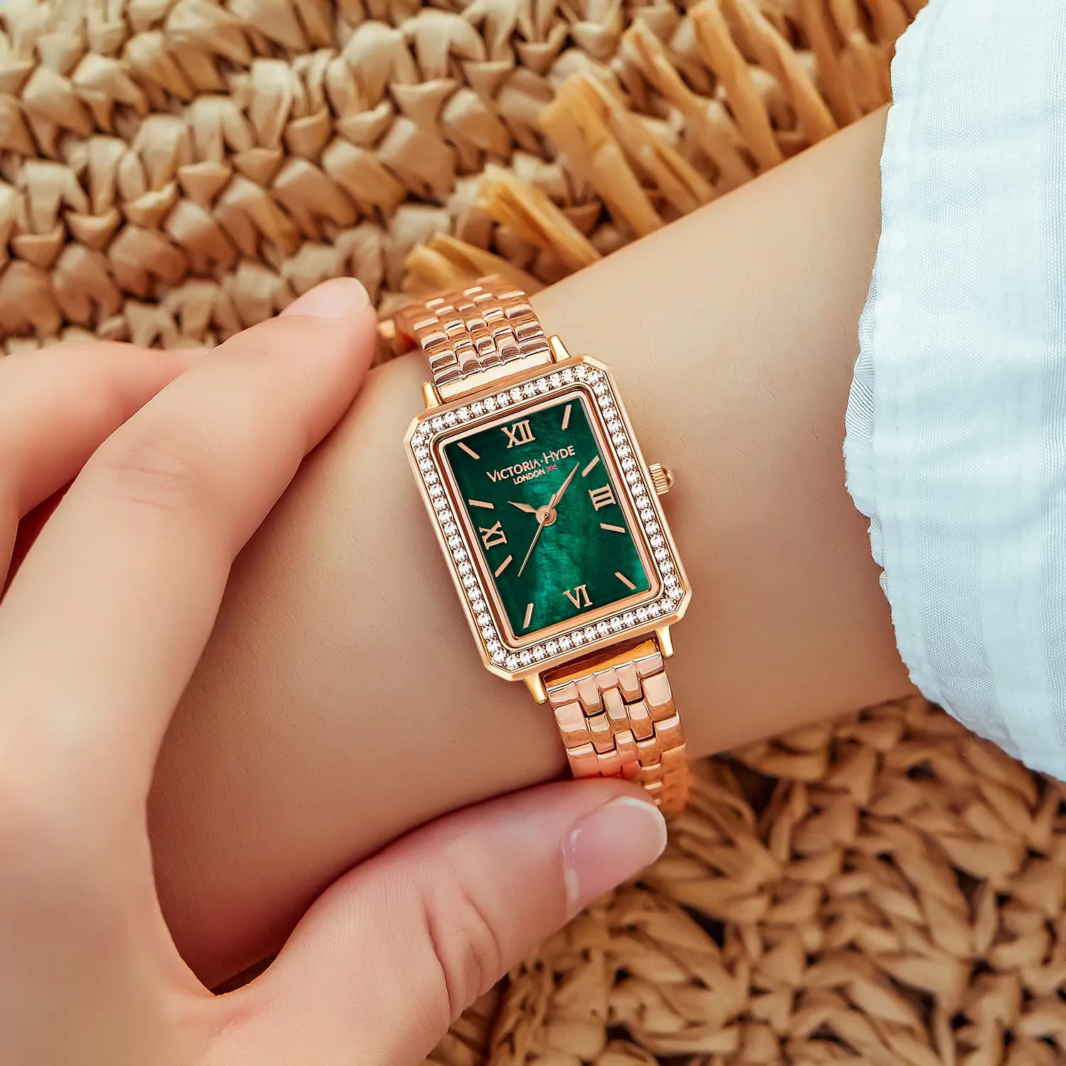 VICTORIA HYDE Orologio da donna rettangolare con quadrante verde, analogico al quarzo, con cinturino in acciaio inossidabile, Bracciale - immagine 3