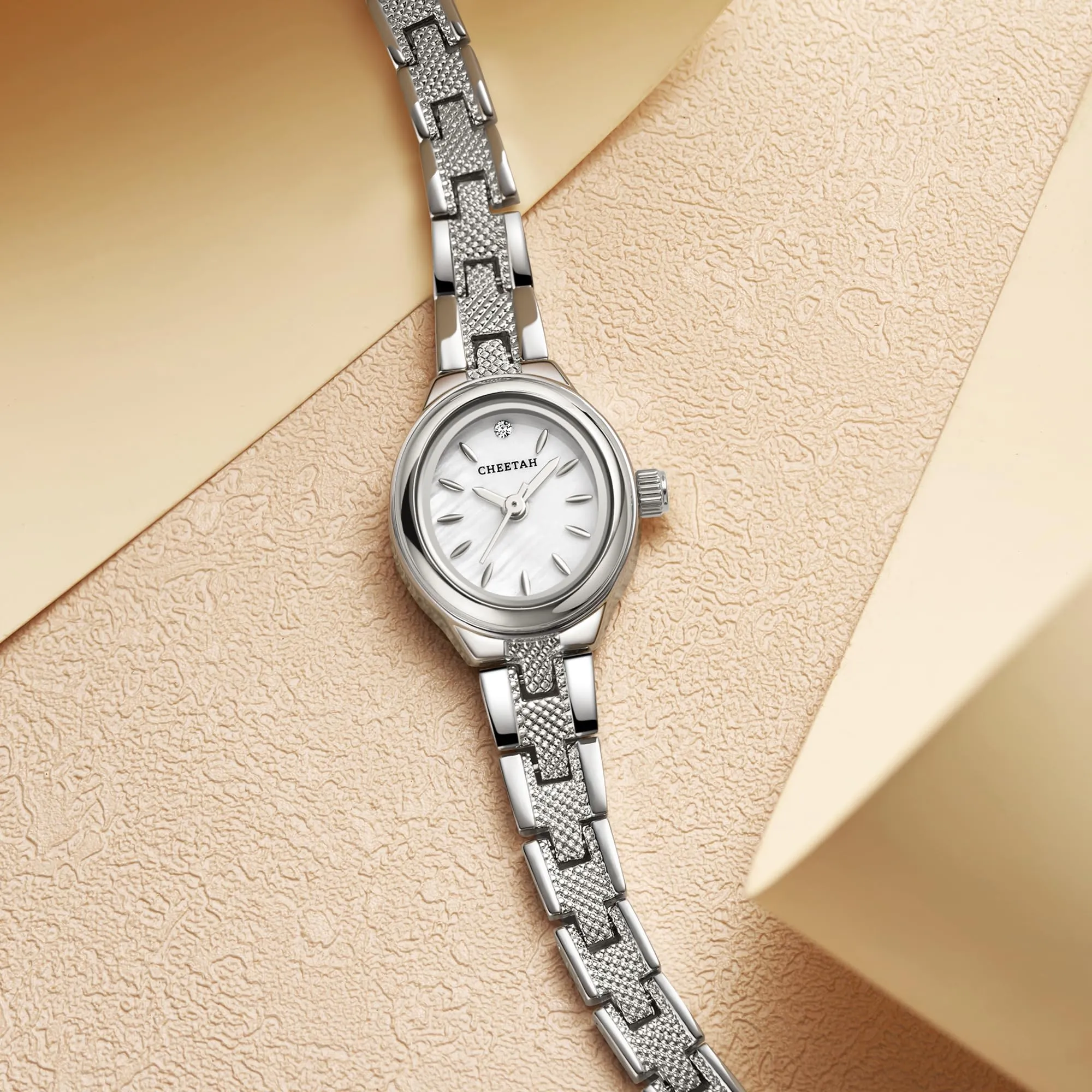 CHEETAH Orologio Donna Argentato Piccolo: Orologio Vintage Ovale al Quarzo con Bracciale Classico in Acciaio Inossidabile, Impermeabile 3 ATM - immagine 4