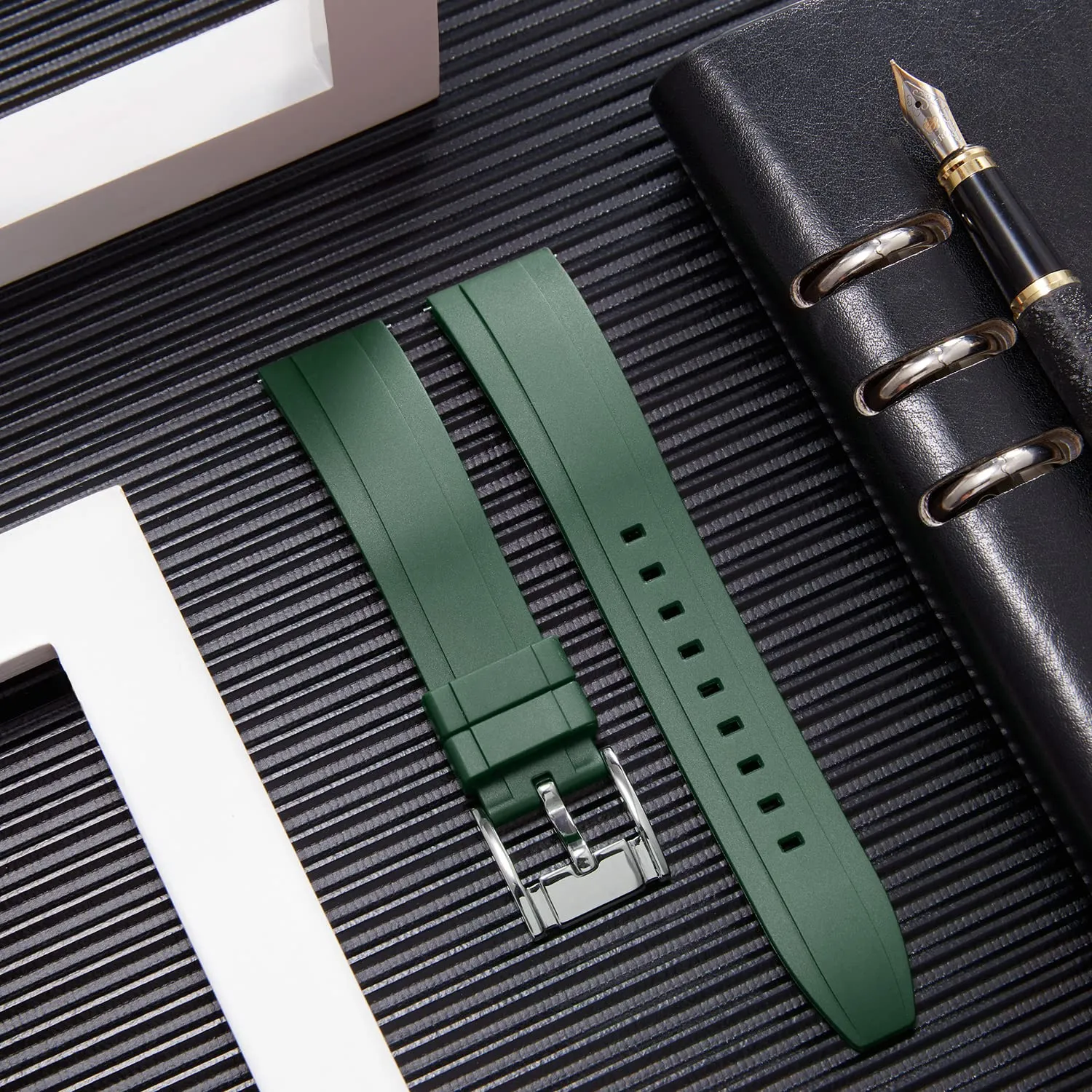 BINLUN Cinturini per Orologio in Silicone a Sgancio Rapido Cinturino in Gomma Sportivo 18mm 19mm 20mm 21mm 22mm 24mm Cinturini di Ricambio per Smartwatches per Uomo e Donna (24mm, Verde) - immagine 2