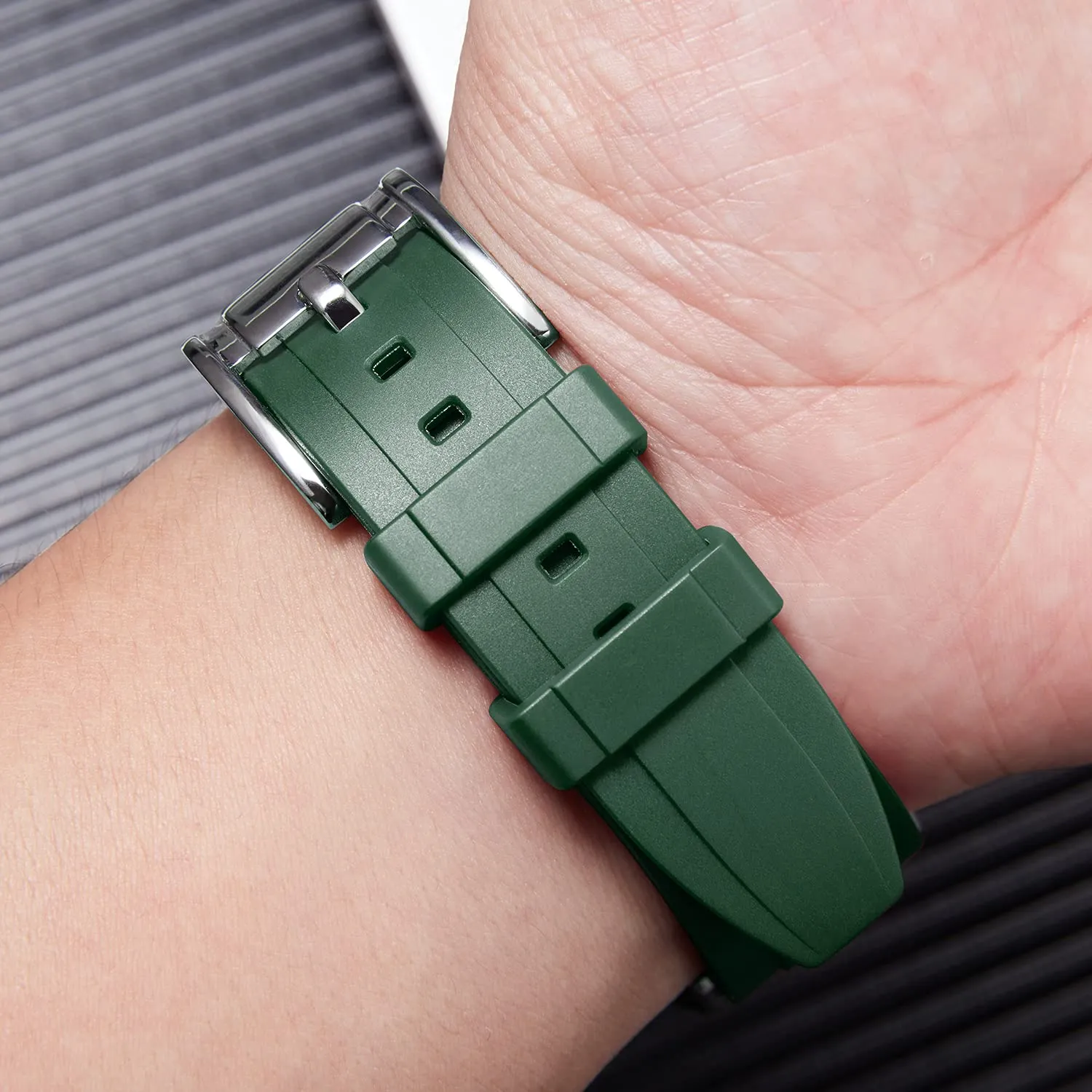 BINLUN Cinturini per Orologio in Silicone a Sgancio Rapido Cinturino in Gomma Sportivo 18mm 19mm 20mm 21mm 22mm 24mm Cinturini di Ricambio per Smartwatches per Uomo e Donna (24mm, Verde) - immagine 6