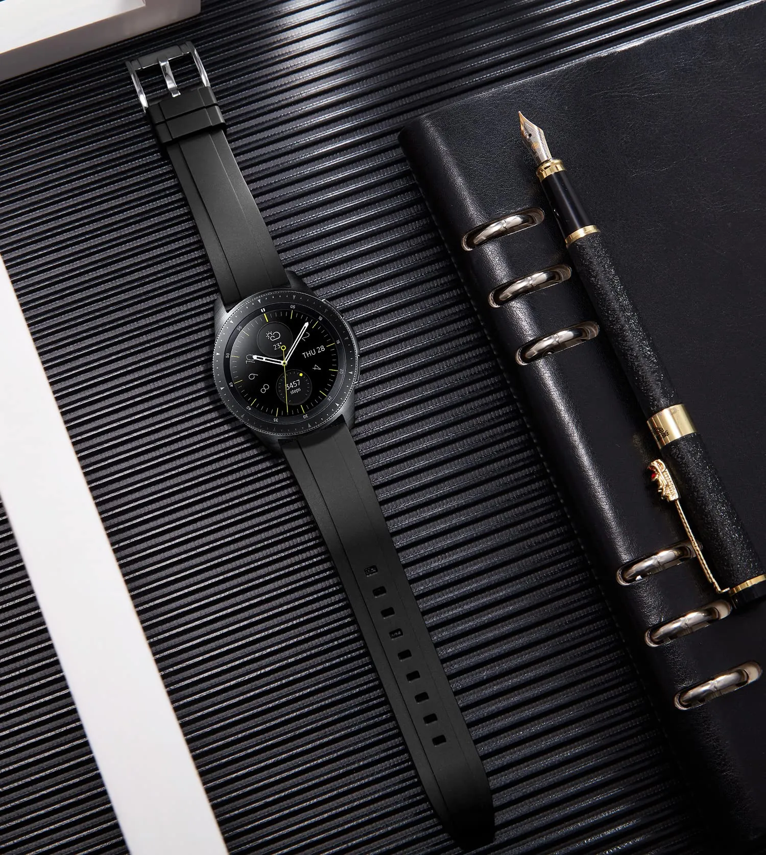 BINLUN Cinturini per Orologio in Silicone a Sgancio Rapido Cinturino in Gomma Sportivo 18mm 19mm 20mm 21mm 22mm 24mm Cinturini di Ricambio per Smartwatches per Uomo e Donna (22mm, Nero) - immagine 4
