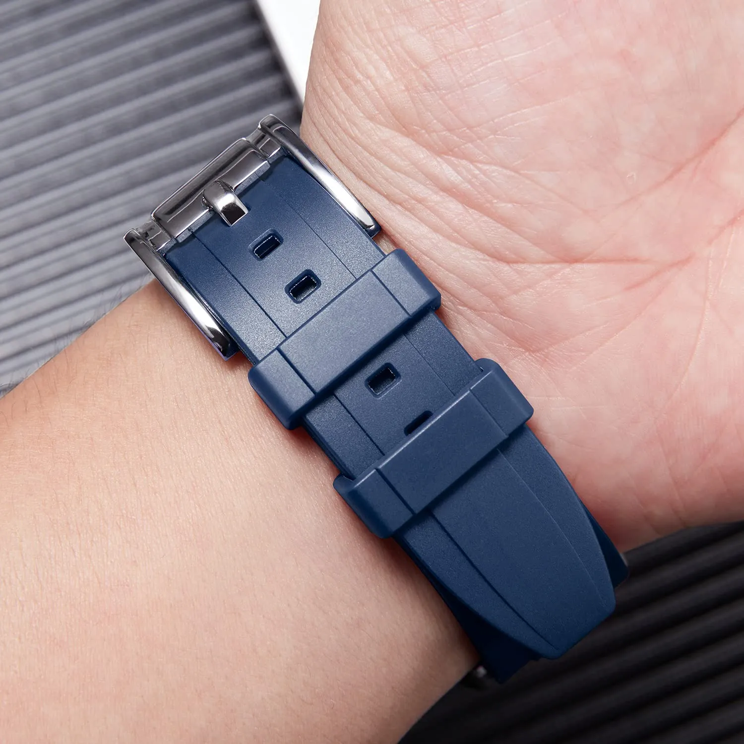 BINLUN Cinturini per Orologio in Silicone a Sgancio Rapido Cinturino in Gomma Sportivo 18mm 19mm 20mm 21mm 22mm 24mm Cinturini di Ricambio per Smartwatches per Uomo e Donna (21mm, Blu) - immagine 6