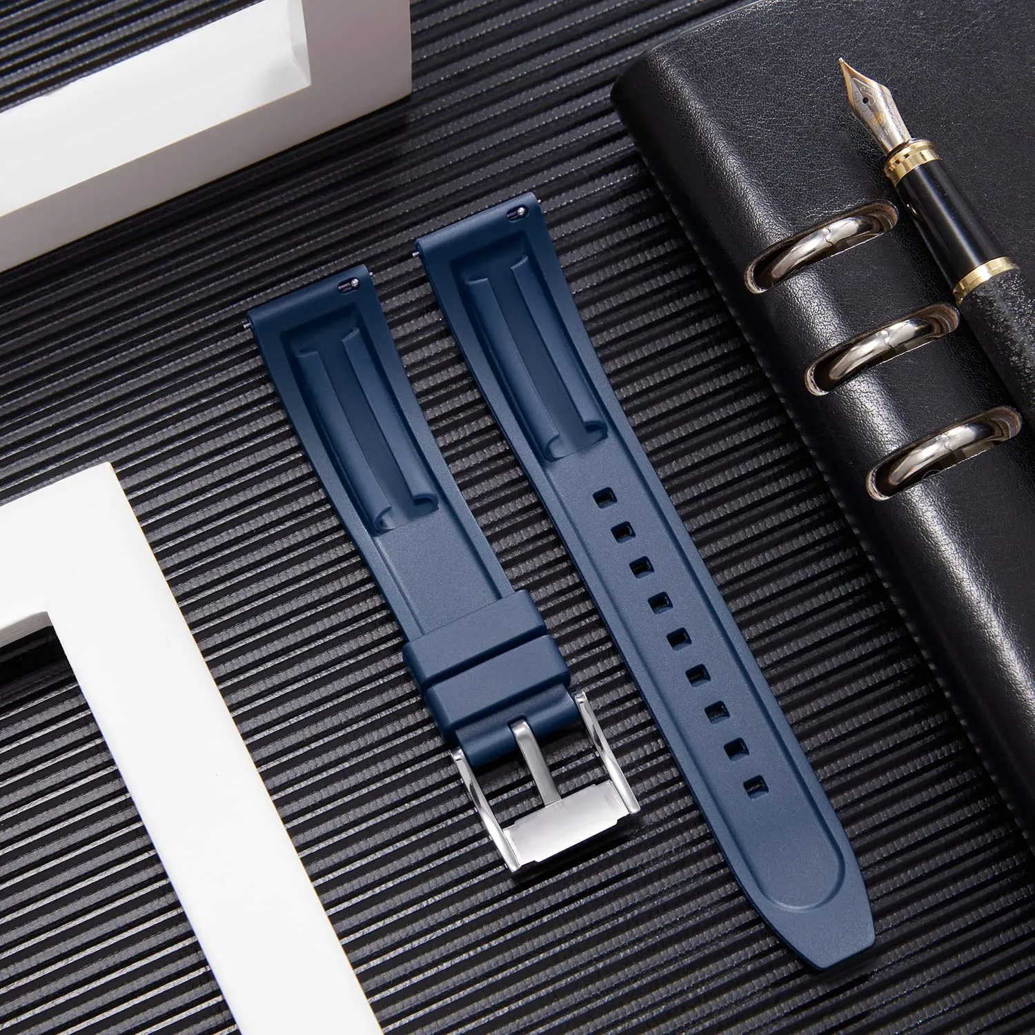 BINLUN Cinturini per Orologio in Silicone a Sgancio Rapido Cinturino in Gomma Sportivo 18mm 19mm 20mm 21mm 22mm 24mm Cinturini di Ricambio per Smartwatches per Uomo e Donna (18mm, Blu) - immagine 3
