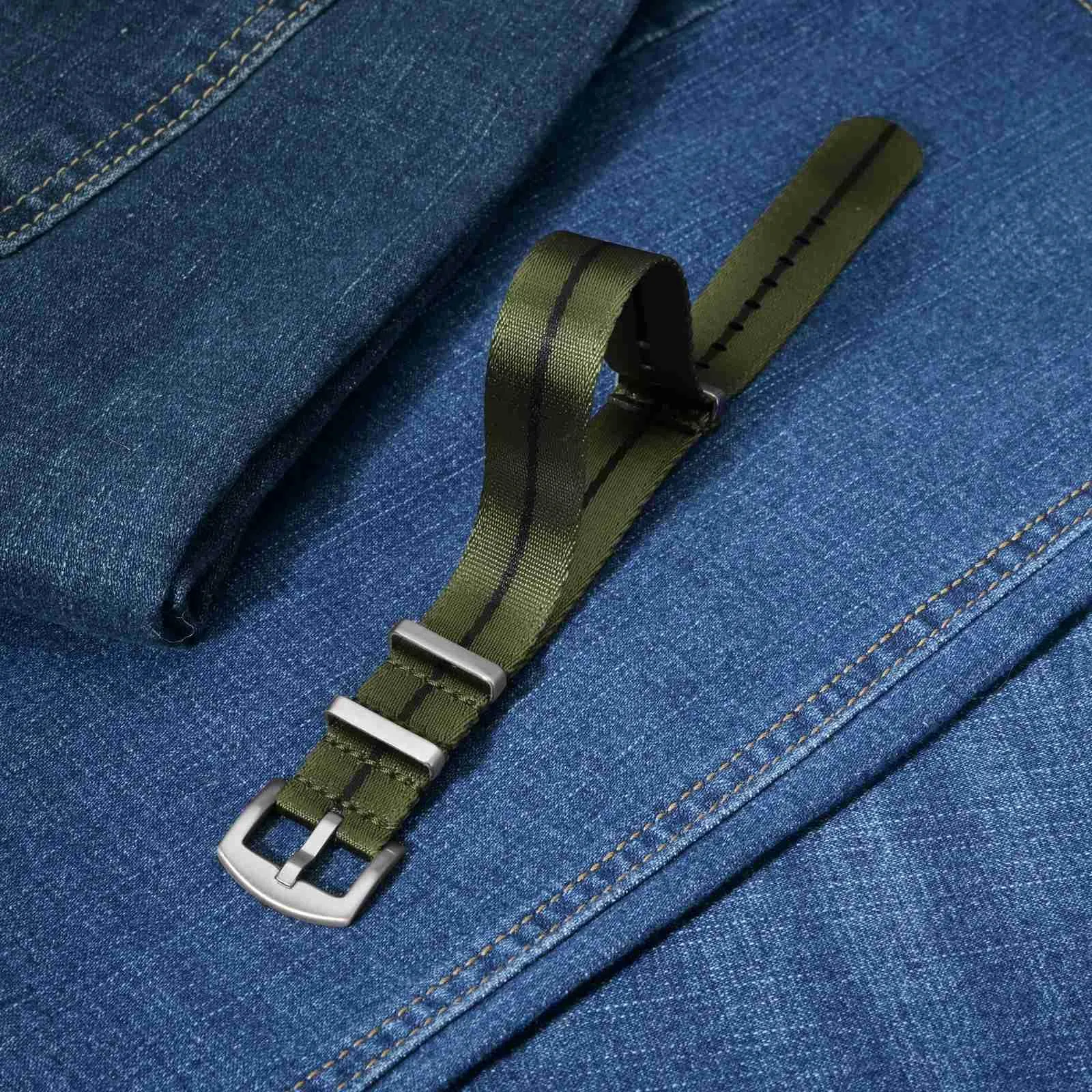 Anbeer Cinturini per orologi in nylon per uomo e donna, cinturino di ricambio militare monoblocco da 20mm con fibbia in acciaio inossidabile nero - immagine 3