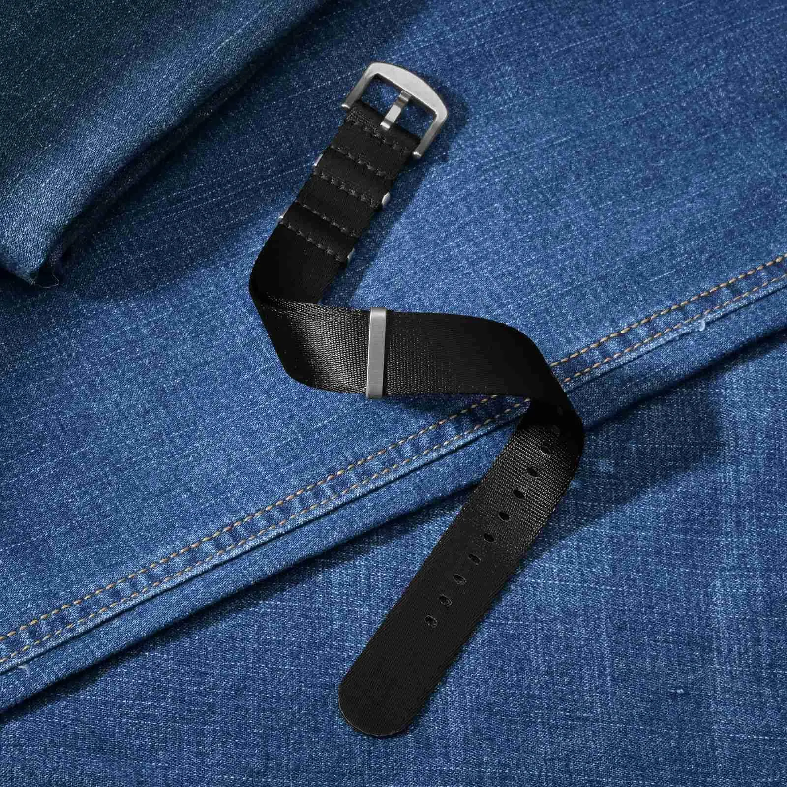 Anbeer Cinturini per orologi in nylon per uomo e donna, cinturino di ricambio militare monoblocco da 22mm con fibbia in acciaio inossidabile nero - immagine 3