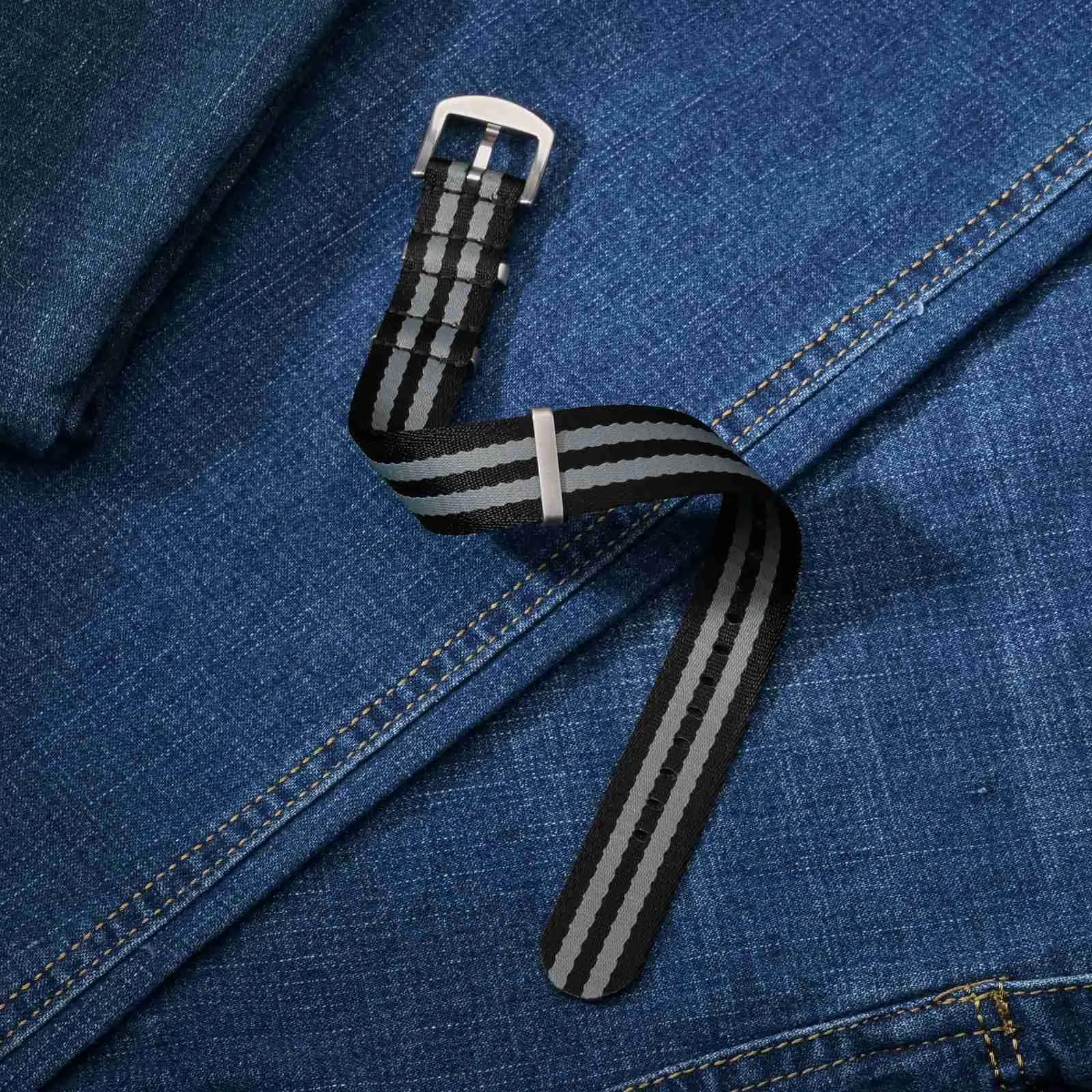 Anbeer Cinturini per orologi in nylon per uomo e donna, cinturino di ricambio militare monoblocco da 18mm con fibbia in acciaio inossidabile nero - immagine 3