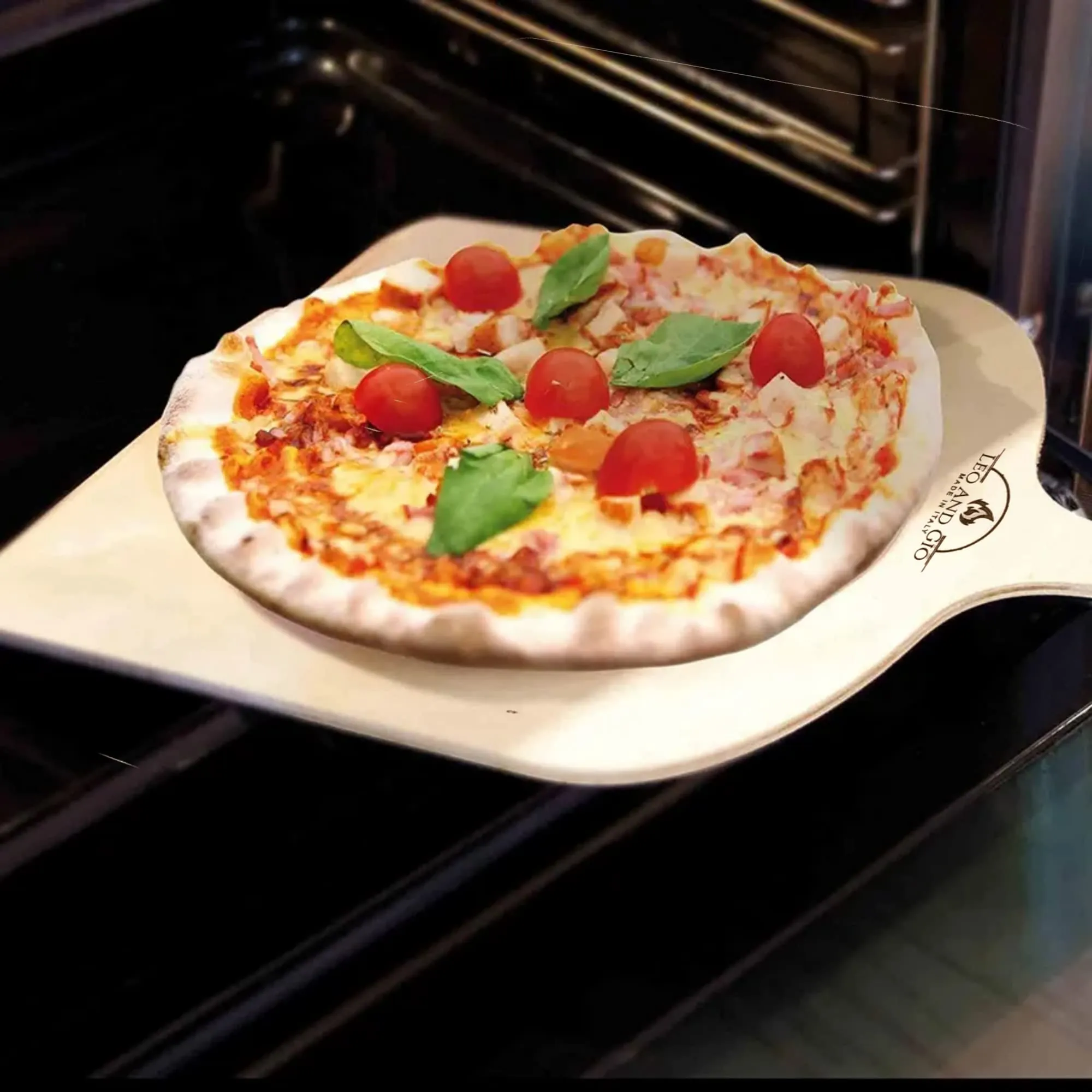 Leo and Gio Pala Per Pizza Corta In Legno 30 Cm Tagliere Paletta Per Pizza Pane Da Cucina Accessori Pala Compatibile Con Frono G3 Ferarri Ariete Smeg - immagine 4