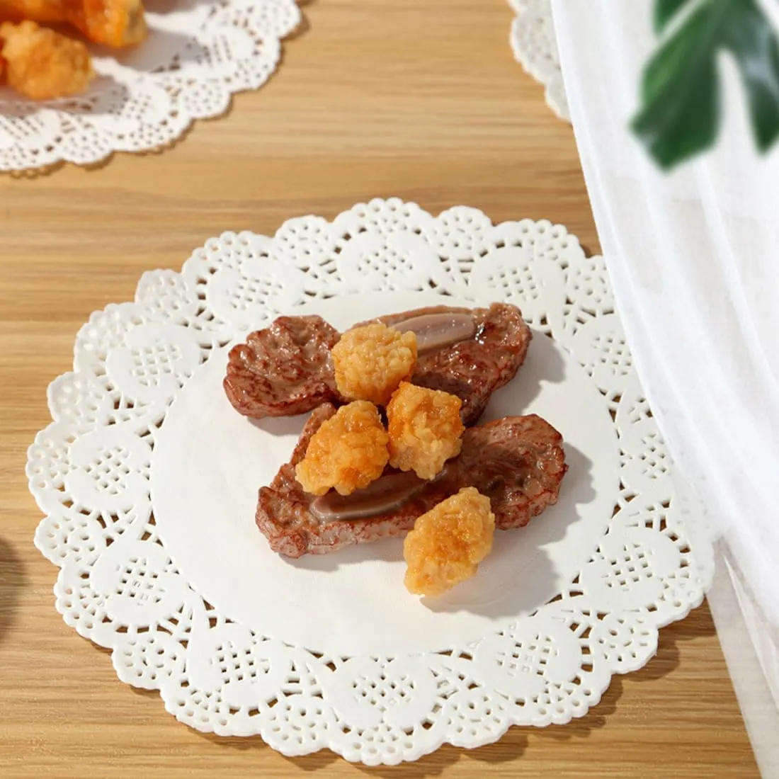 OIXEYA 200 Pezzi Centrini Carta Pizzo, 4,5 Pollici Bianco Pizzo Carta Di Pizzo, Centrini di Carta in Pizzo per Dessert,Matrimonio,Decorazione per Tavola - immagine 4