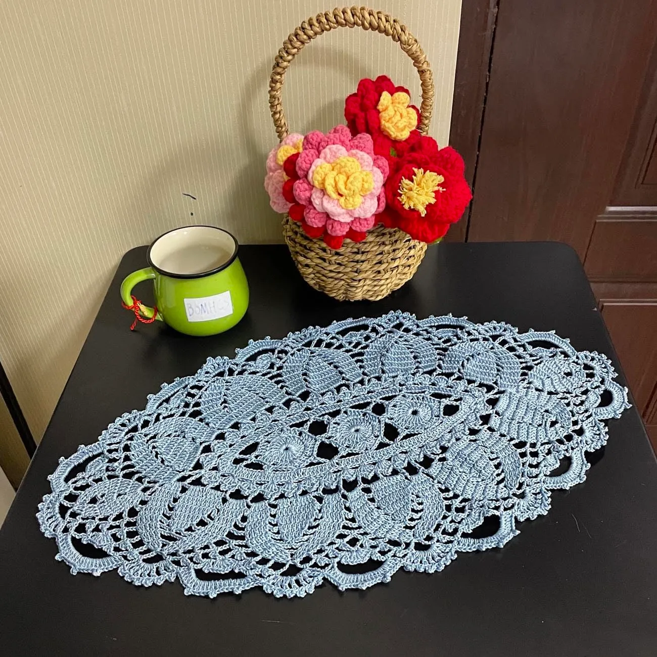 BOMHCS Confezione da 1 centrino ovale in pizzo, larghezza (25,4 - 30,5 cm) x lunghezza (da 50,8 cm a 55,9 cm) fatto a mano all'uncinetto, centrino per comò, sciarpe, tovaglia (1, azzurro) - immagine 5