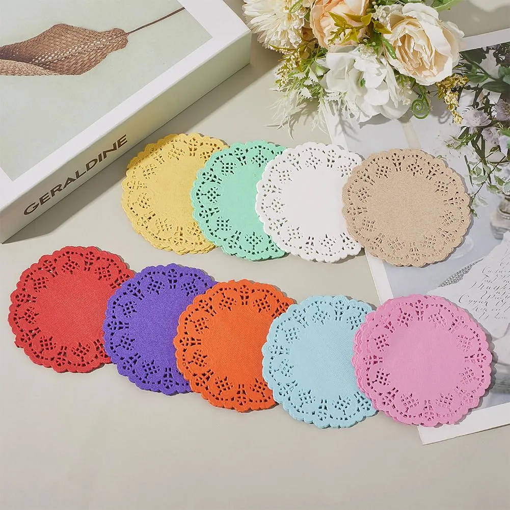 CREATCABIN 180 pz. Centrini di Carta in Pizzo Colorato Centrini di Carta Rotondi Mini Tovagliette USA e Getta Carta Oleata per Cucina Cottura Stoviglie Decorazioni 8.8cm 9 Colori. - immagine 3