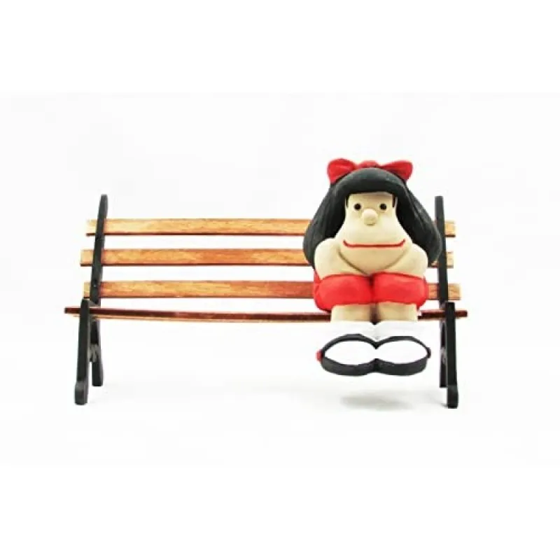 Figura Mafalda Seduta Panchina Artigianale Resina 10 cm - immagine 1