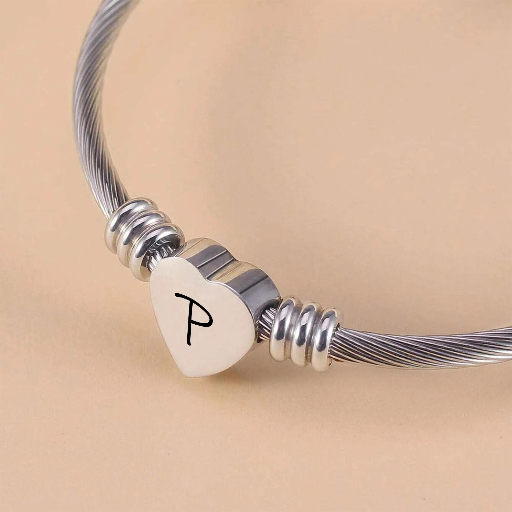Suonie Argento Amore Cuore 26 Lettera Iniziale Alfabeto A-Z Polsino Bracciale Gioielli Regolabili Regalo Per Figlia Figlio Sorelle Amici Mamma Collega Amante Compleanno Natale (P) - immagine 3