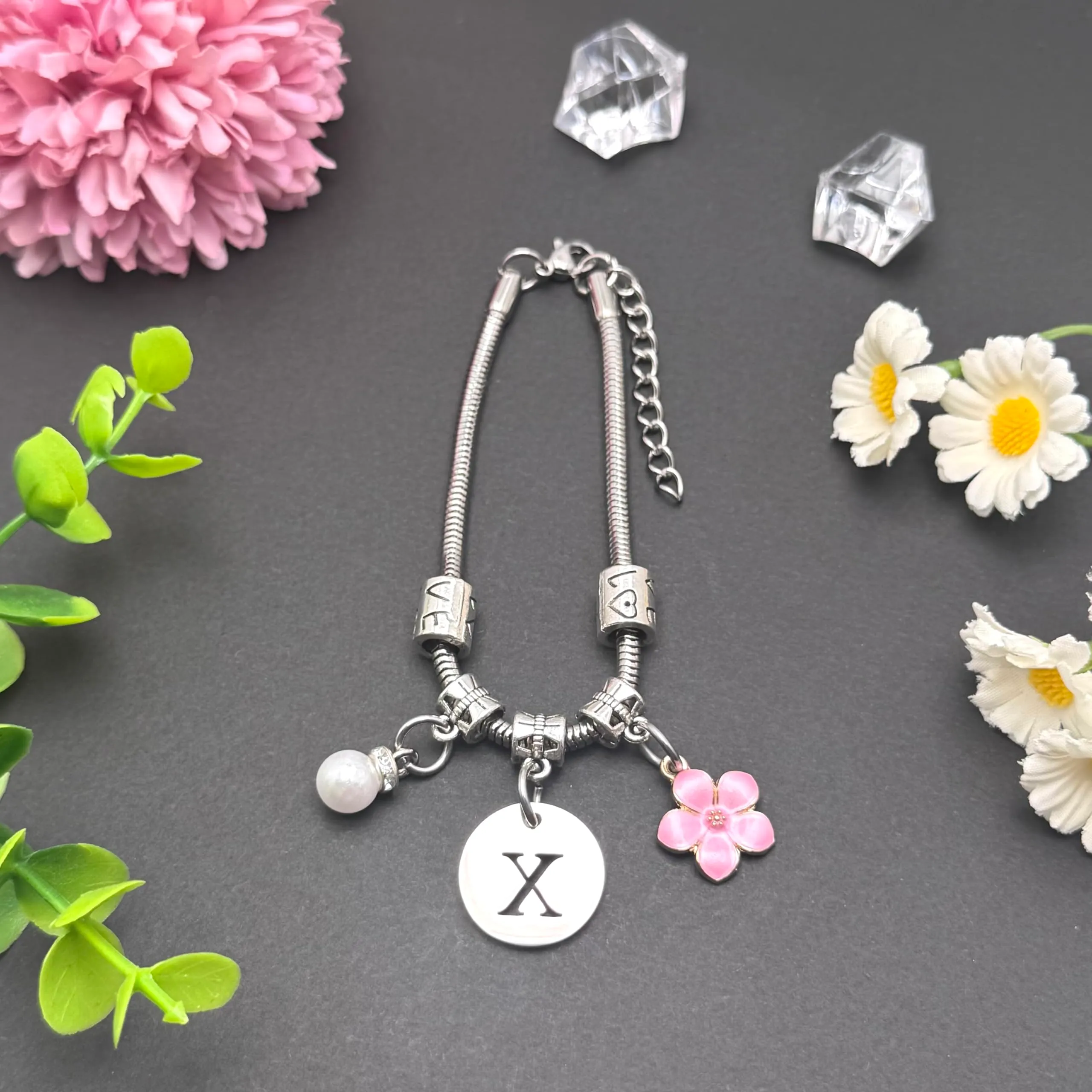 YJYJZX Iniziale Bracciale Con Donna Ragazza Amica Sorella Mamma Compleanno Natale Ispirazione Regali Regolabili Ciondolo Con Lettera A-Z Colore Argento Bracciale Gioielli per Donne Ragazze Regali (X) - immagine 2