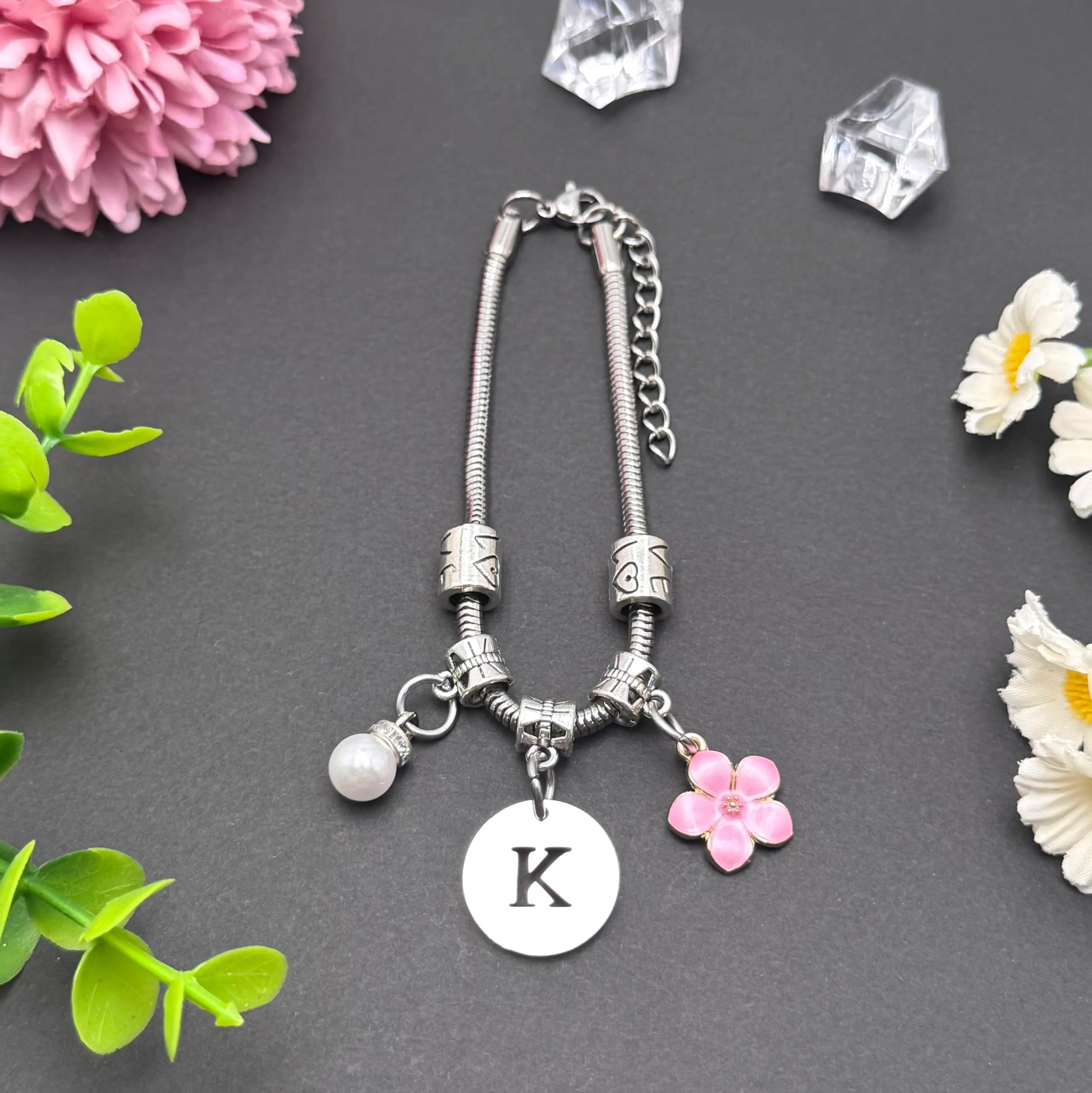 YJYJZX Iniziale Bracciale Con Donna Ragazza Amica Sorella Mamma Compleanno Natale Ispirazione Regali Regolabili Ciondolo Con Lettera A-Z Colore Argento Bracciale Gioielli per Donne Ragazze Regali (K) - immagine 2