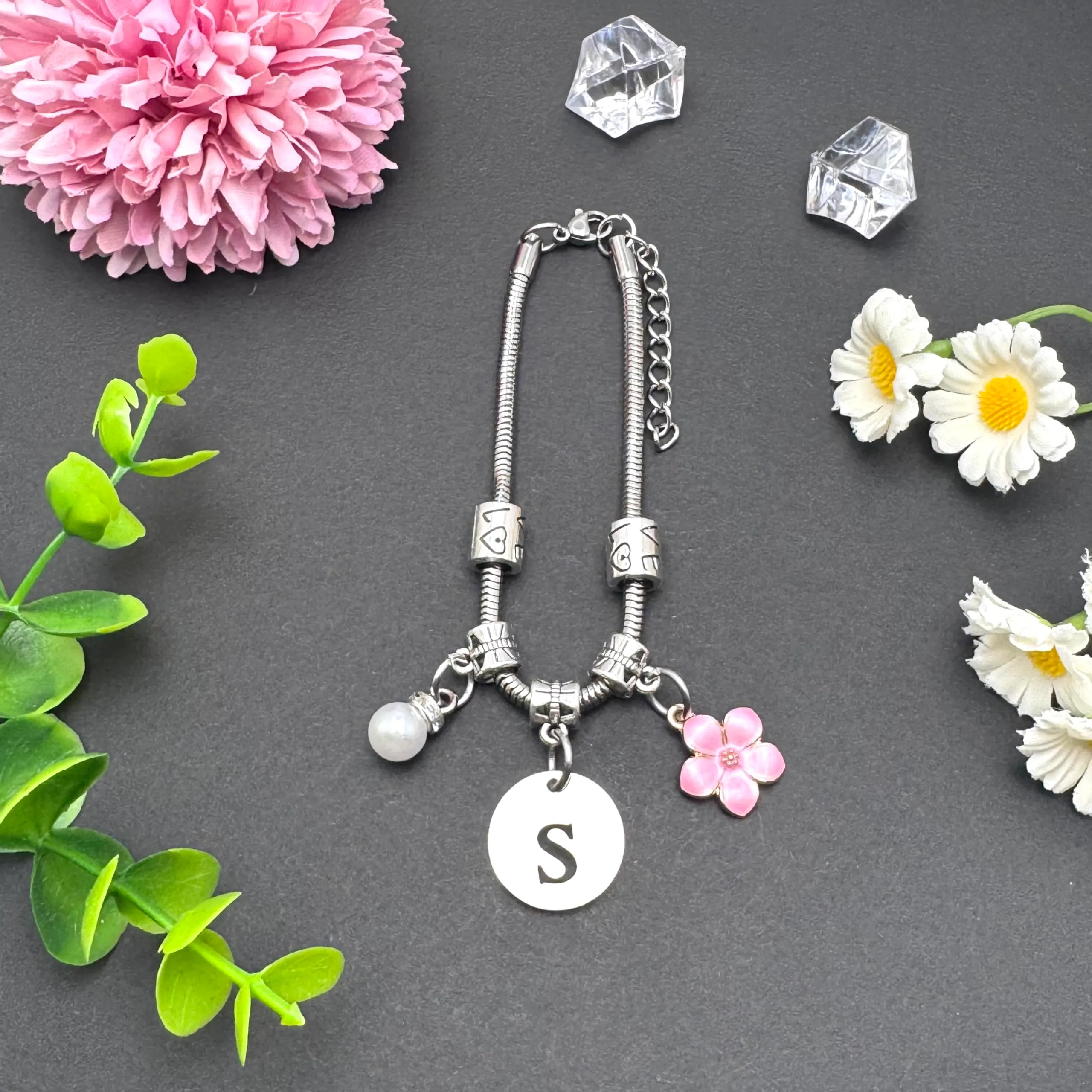 YJYJZX Iniziale Bracciale Con Donna Ragazza Amica Sorella Mamma Compleanno Natale Ispirazione Regali Regolabili Ciondolo Con Lettera A-Z Colore Argento Bracciale Gioielli per Donne Ragazze Regali (S) - immagine 2
