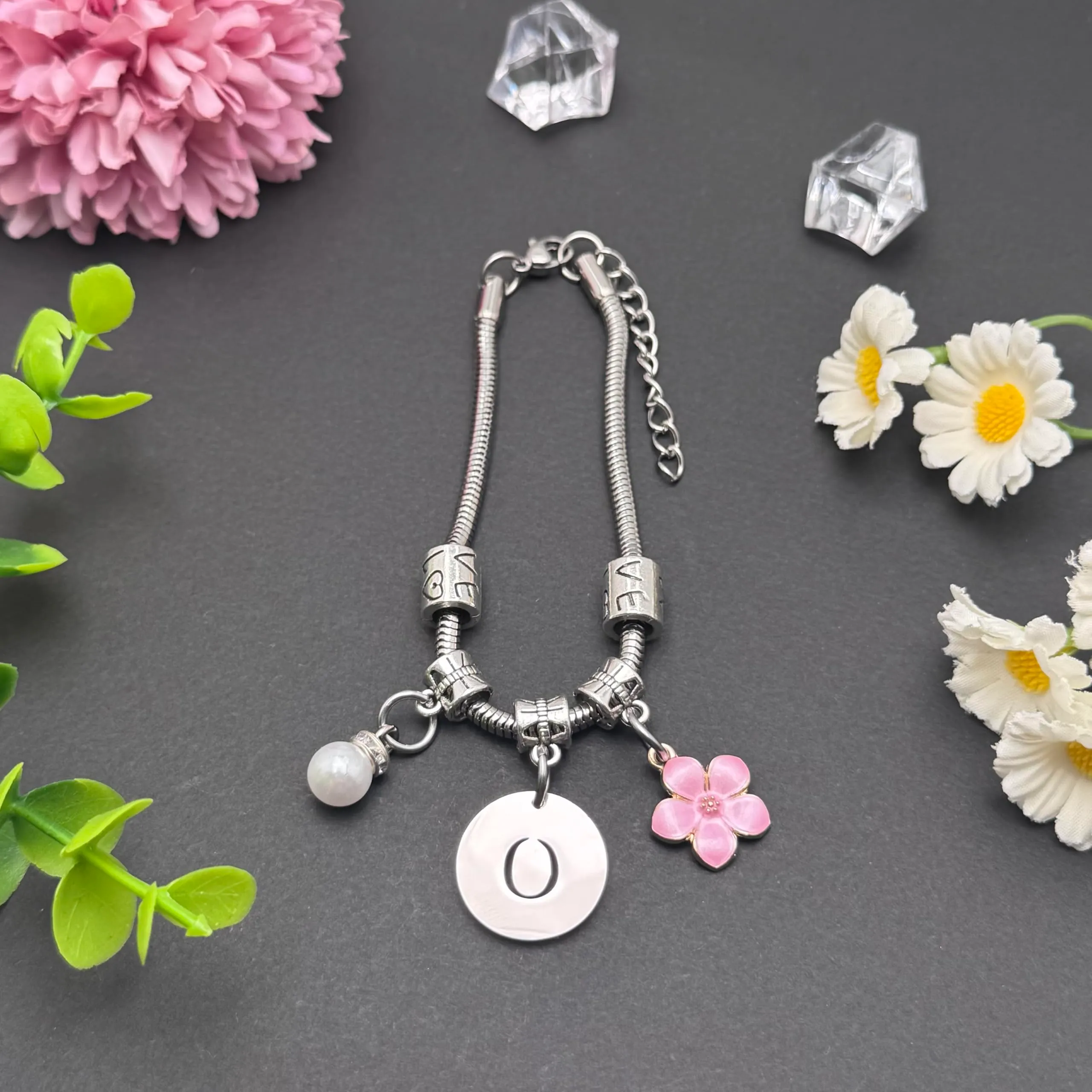YJYJZX Iniziale Bracciale Con Donna Ragazza Amica Sorella Mamma Compleanno Natale Ispirazione Regali Regolabili Ciondolo Con Lettera A-Z Colore Argento Bracciale Gioielli per Donne Ragazze Regali (O) - immagine 5