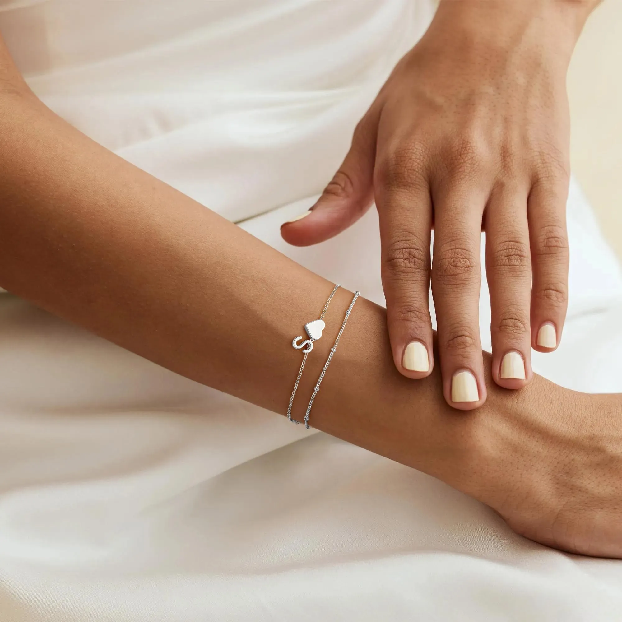 TINGN Bracciale da donna, in oro argento, placcato oro 14 carati, con cuore a strati, personalizzabile, con lettere dell'alfabeto e monogramma, regalo per donna, fidanzata - immagine 4