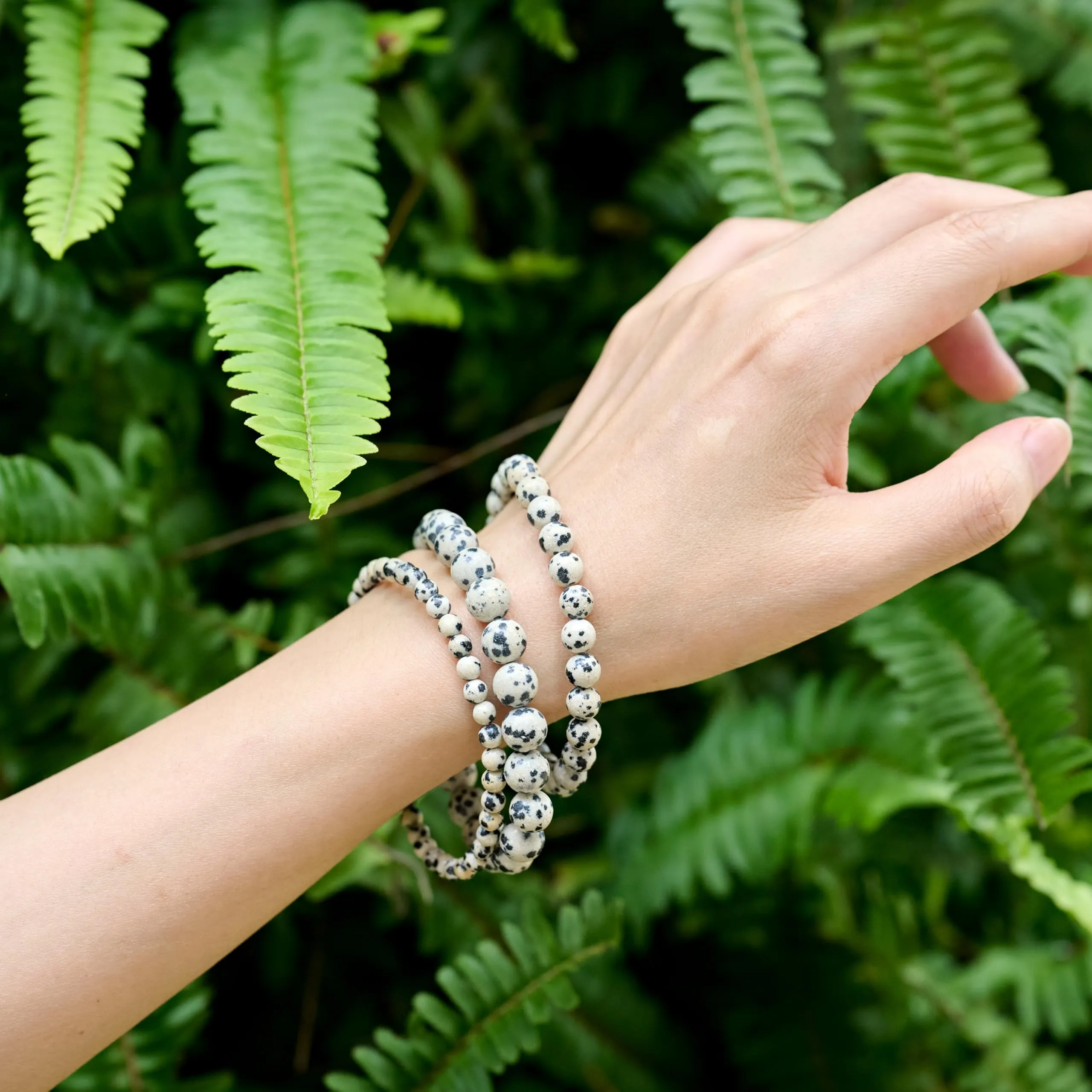 Bivei Bracciale Donna Pietre Naturali Jaspe Dalmata 8 mm, 18,5 cm - immagine 2