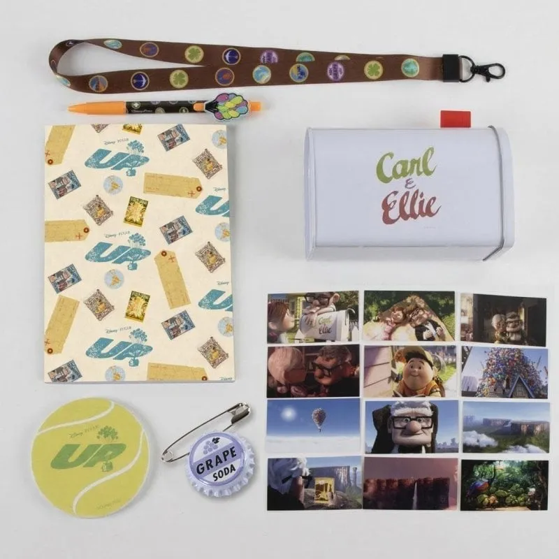 Kit Collezionista Carl & Ellie Up Pixar Replica Cassetta Postale e Accessori - immagine 1