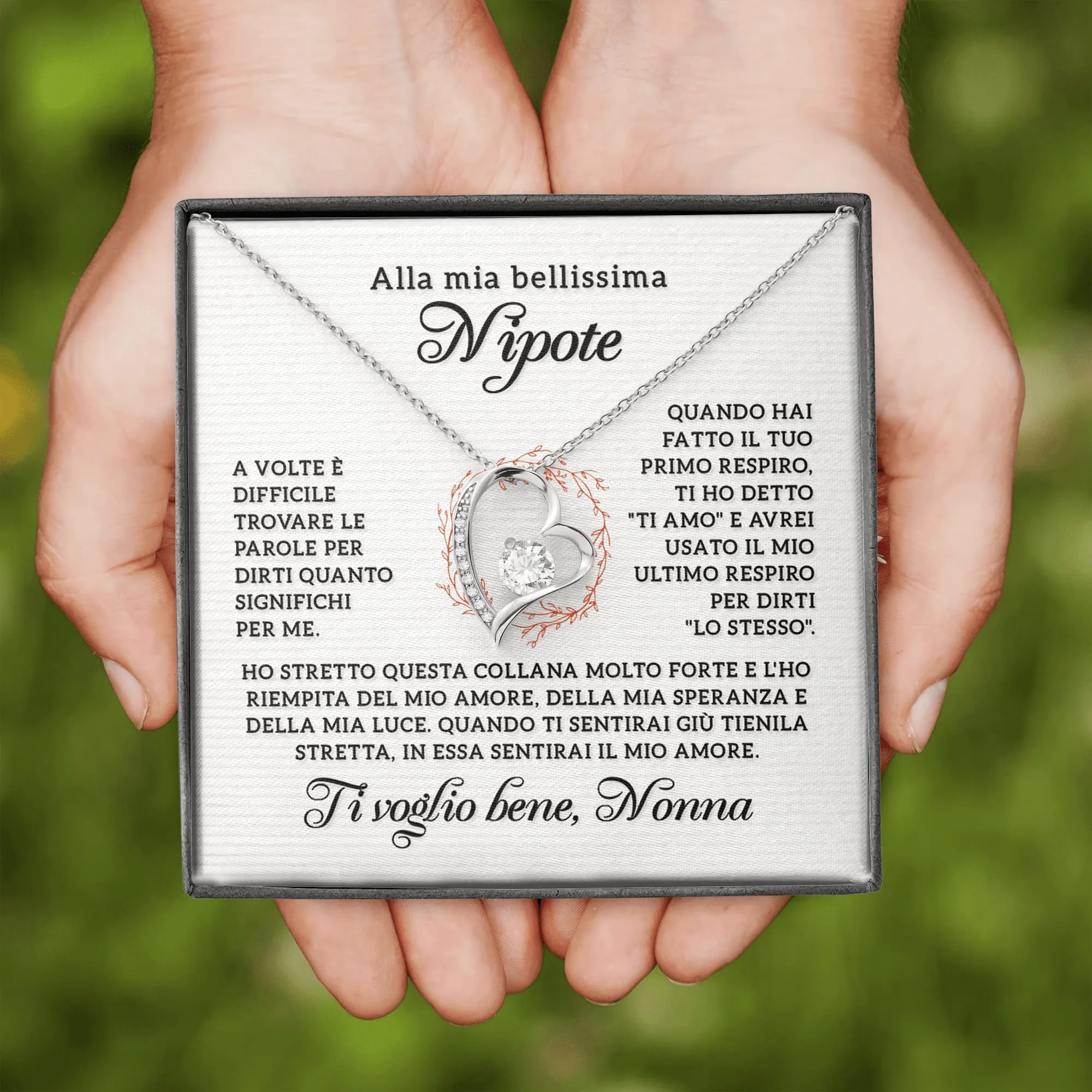 NONNA PROFESSIONISTA Collana Donna Figlia Nipote Amore Finitura in Oro, Argento Idee Regali per lei Compleanno Natale - Cofanetto con DEDICA incluso (Argento - Nipote) - immagine 2