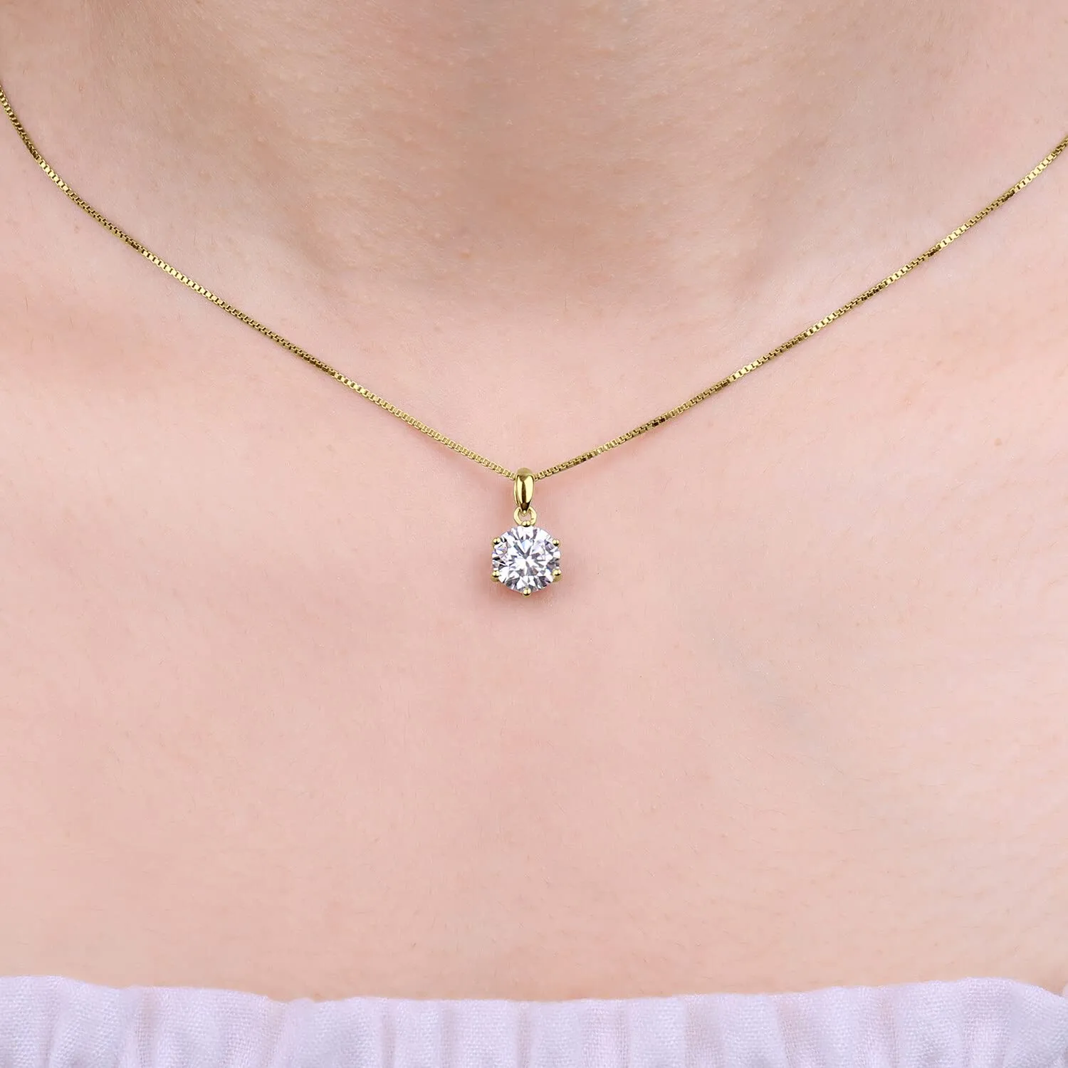 JewelryPalace 1.5ct Collana Solitario Donna Argento 925 con Creato Moissanite, Collana Dorata Ciondolo Pietra a Taglio Rotondo con Catena Maglia 45cm, Collane Pendenti in Oro Set Gioielli Donna - immagine 4