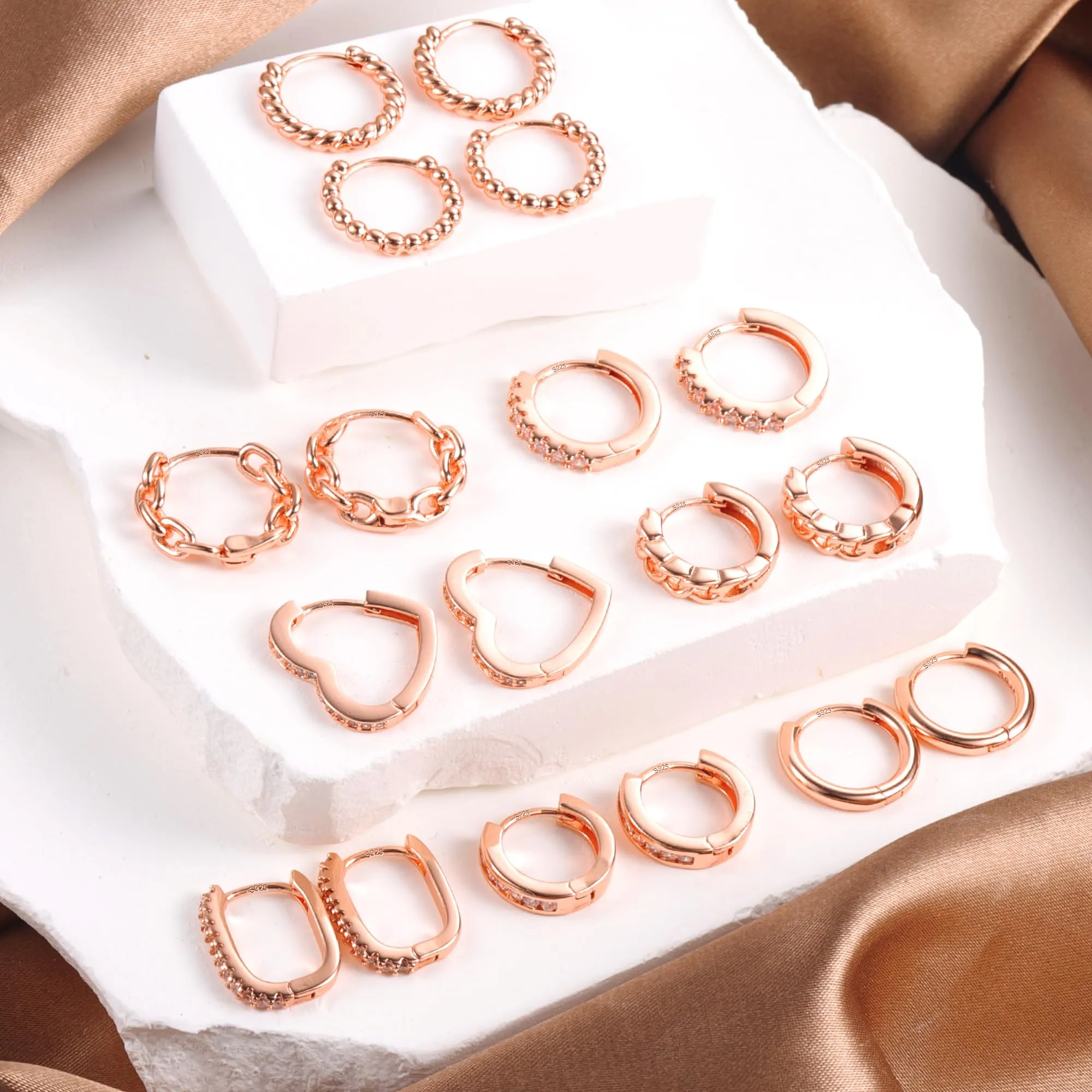 ALEXCRAFT 9 Paia Orecchini Cerchio Donna Oro Rosa Lucido e Zirconi Kit - immagine 2